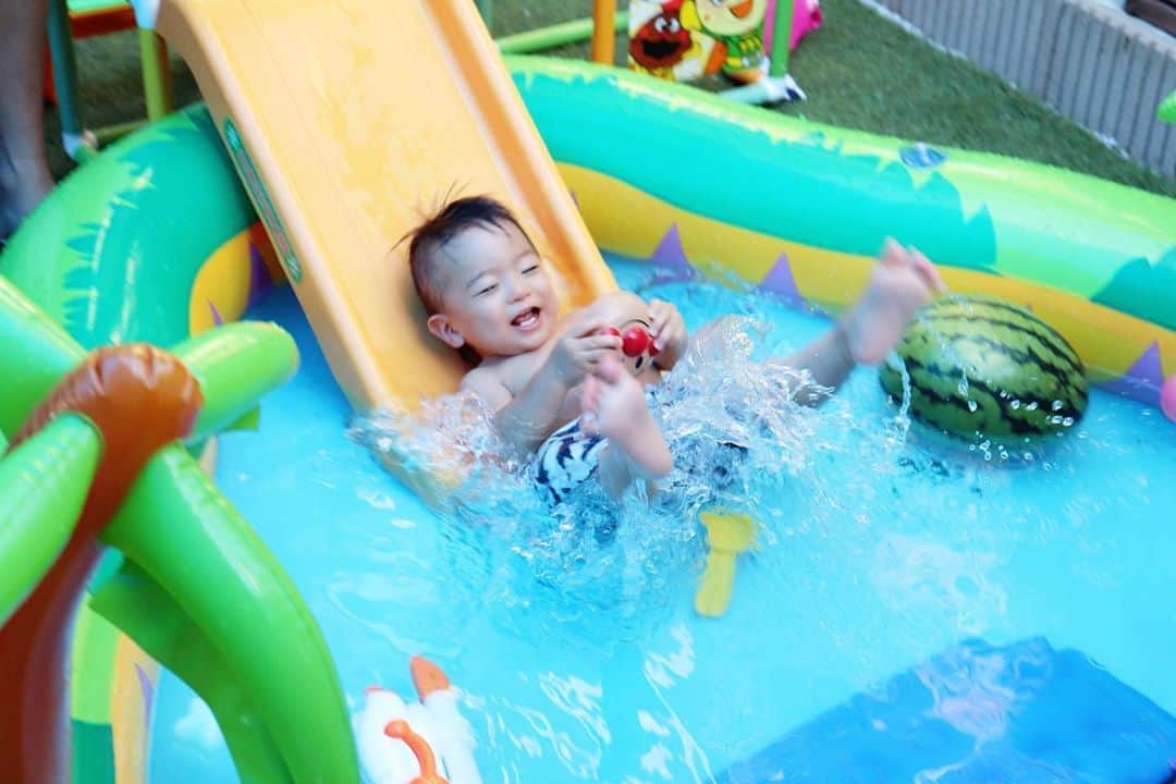 のインスタグラム：「#happy #家事 #育児 #family #家族 #boy #smile #男の子 #息子 #code #love #lucky #kids #子供 #thankyou #宝物 #ベビー #fashion #follow #心 #縁 #パパ #ママ #家族写真 #男の子ママ #赤ちゃん写真 #photo #子育て #1歳 #flower」
