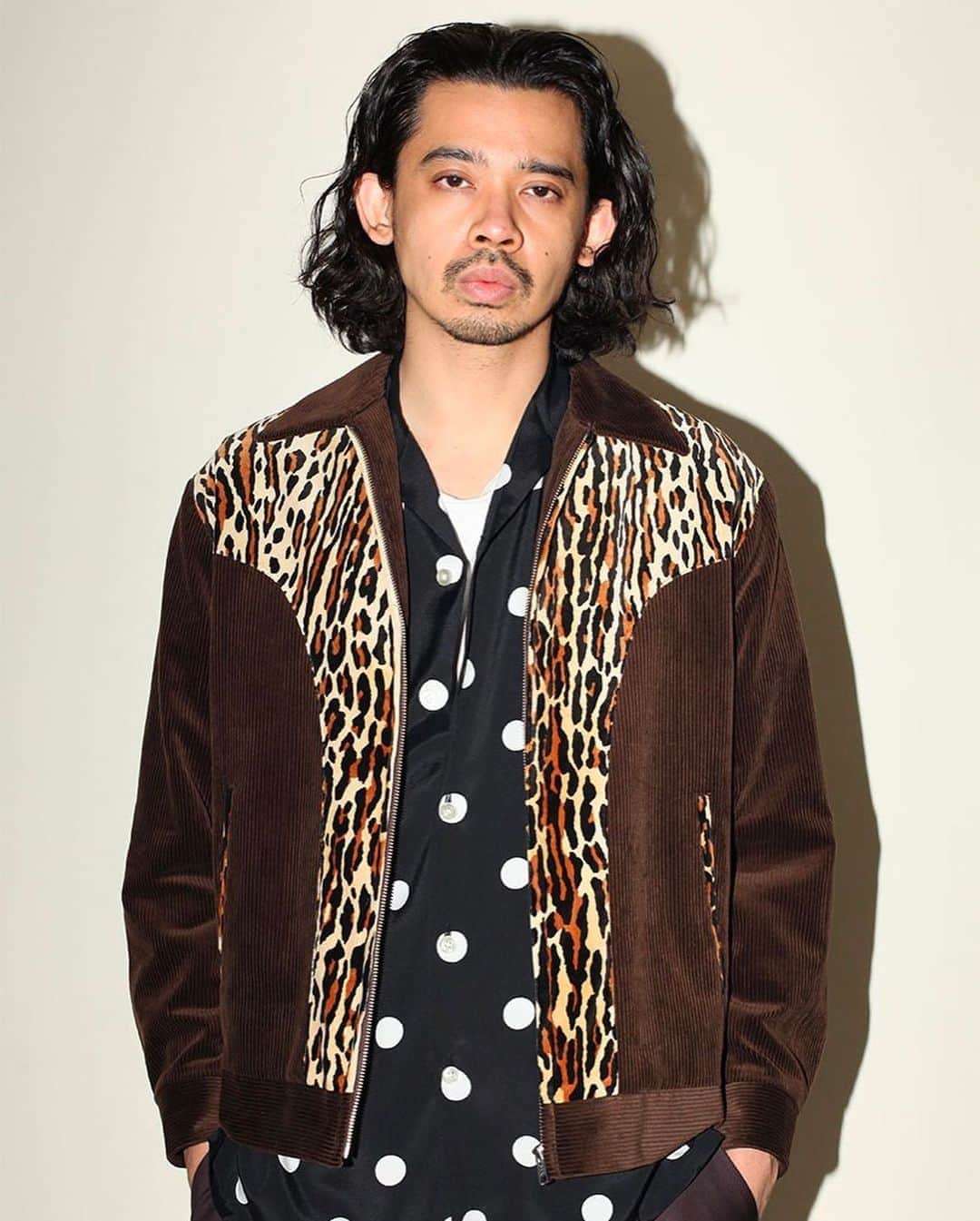 HYPEBEASTさんのインスタグラム写真 - (HYPEBEASTInstagram)「@hypebeaststyle: Tokyo imprint @wackomaria_guiltyparties has delivered its Fall/Winter 2020 lookbook amping up its seasonal offerings with an explosion of wild animal prints, supple fabrics, quirky Rat Fink graphics and ’50s-inspired silhouettes. View the entire assemblage via the link in bio. ⁠⠀ Photo: Wacko Maria」8月27日 0時52分 - hypebeast