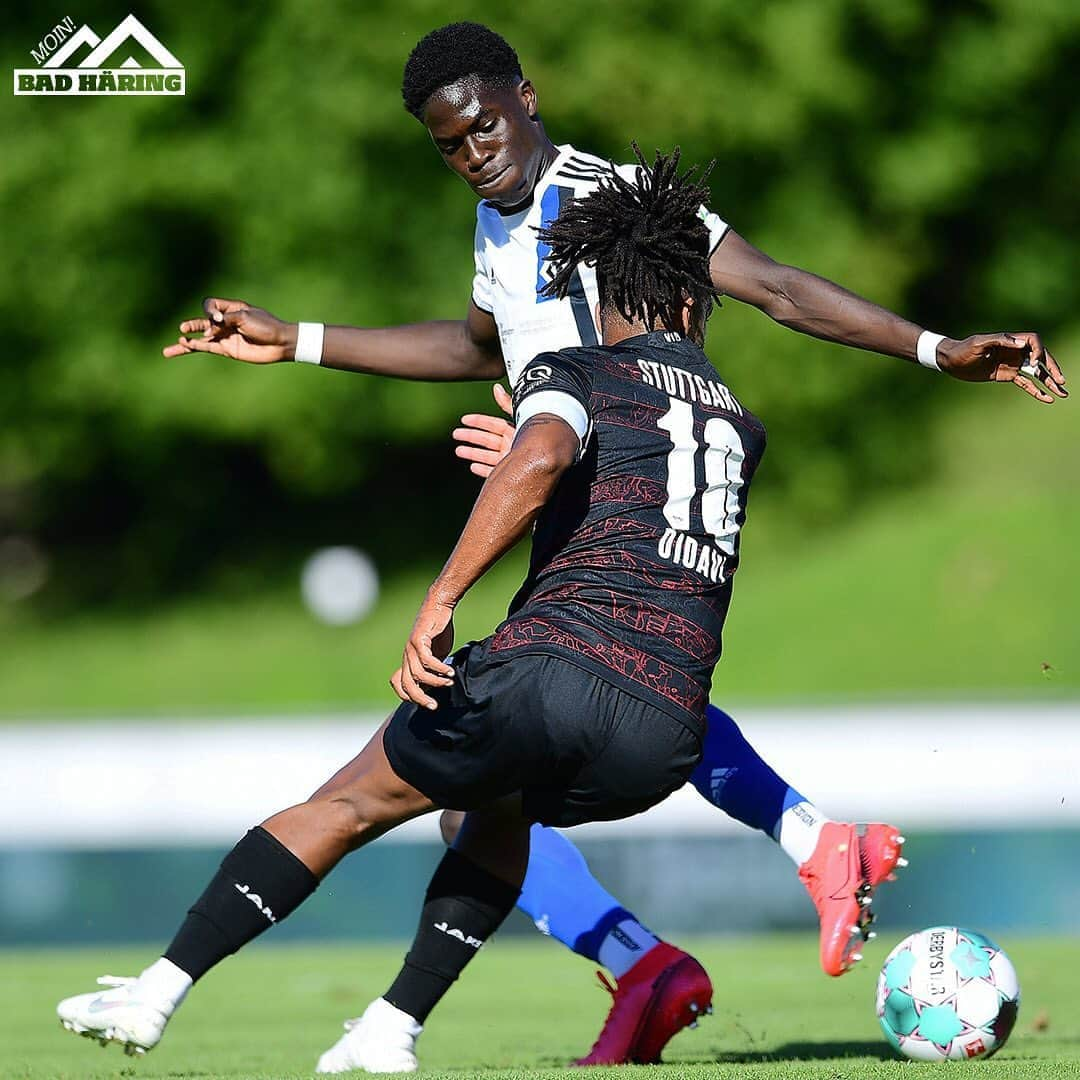 ハンブルガーSVさんのインスタグラム写真 - (ハンブルガーSVInstagram)「90' ⏱ Abpfiff in der Kufstein Arena! Wir unterliegen dem @VfB am Ende knapp mit 2:3 (1:3) 😕 #nurderHSV #HSVVfB #HeldenCup _____ 📸 @witters_sportfotografie」8月27日 0時54分 - hsv