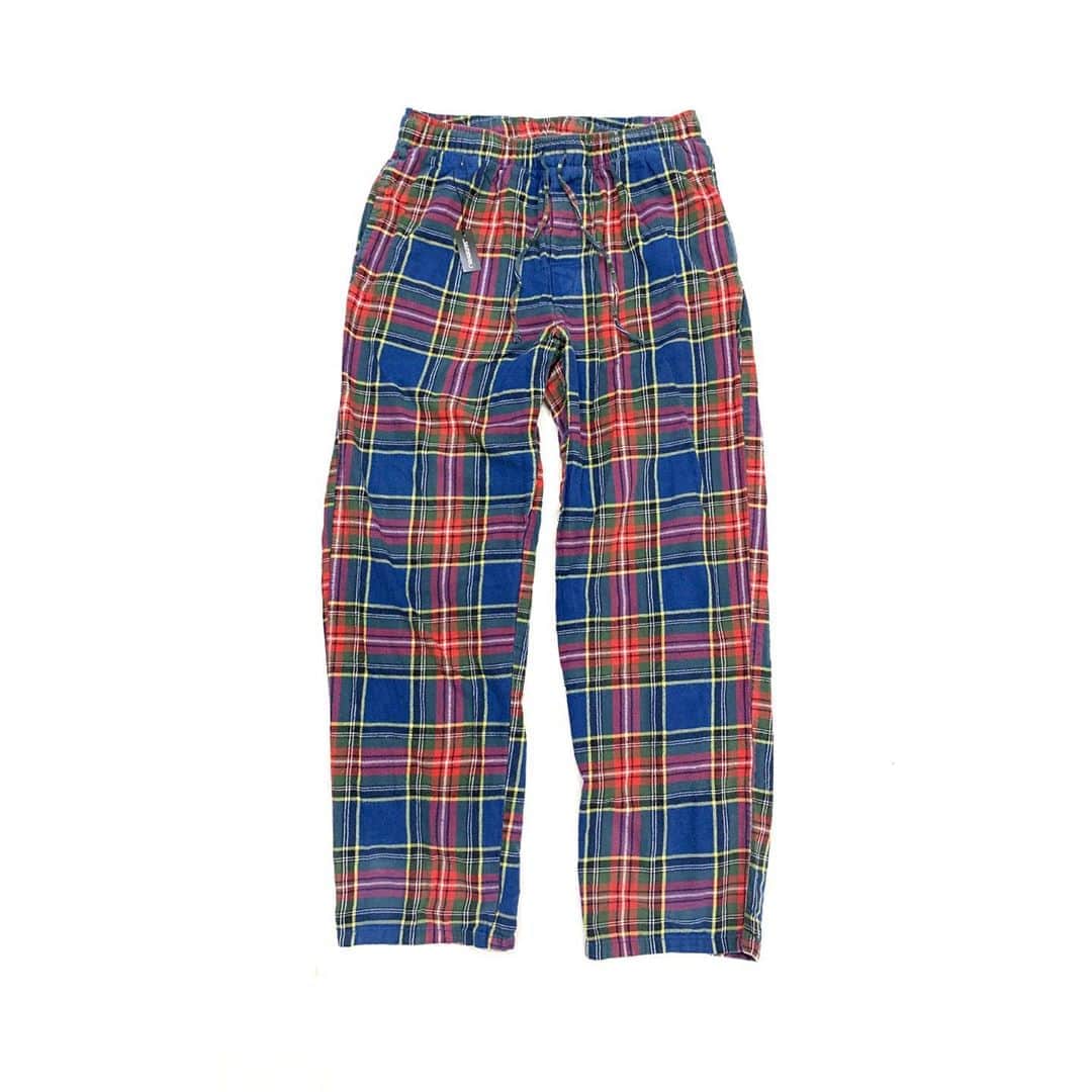 のインスタグラム：「タータンチェック pajama pants ¥4500+tax  ブルーのタータンチェック が可愛い、パジャマパンツ。 ポケット付きも嬉しいポイント！ .  WEB SHOPに入荷しております。 是非ご覧ください。 jammru.com  #お問い合わせはお電話で承ります #jammru #osaka  #fashion  #streetstyle  #streetfashion  #vtg  #vintage  #used  #usedclothing  #古着 #古着屋 #ファッション #70s #80s #90s #ご来店の際はマスクの着用をお願い致します」