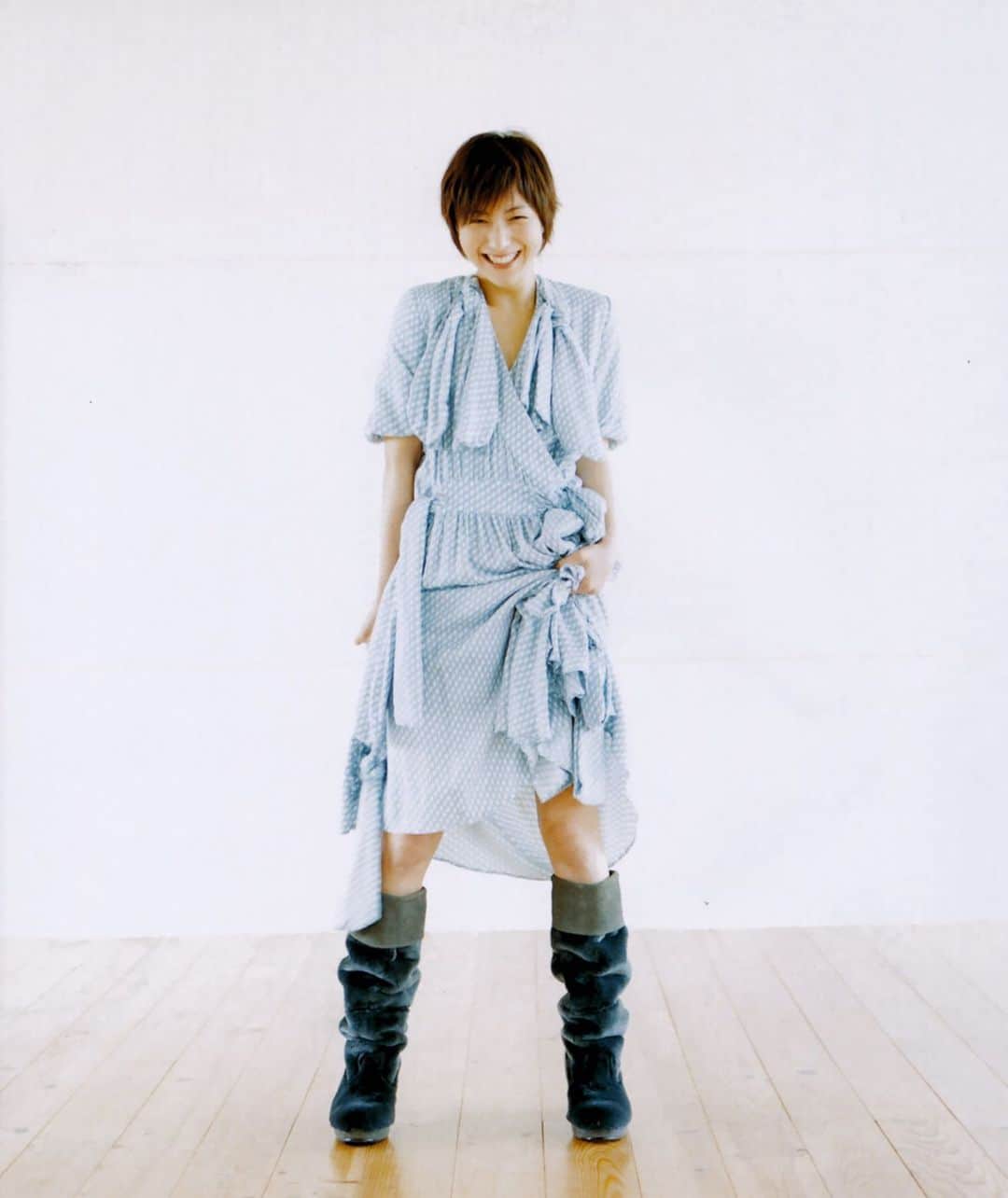 のインスタグラム：「マガジン「JILLE（ジル） 2006年9月号」  #広末涼子 #hirosueryoko #ryokohirosue #ヒロスエ写真集」