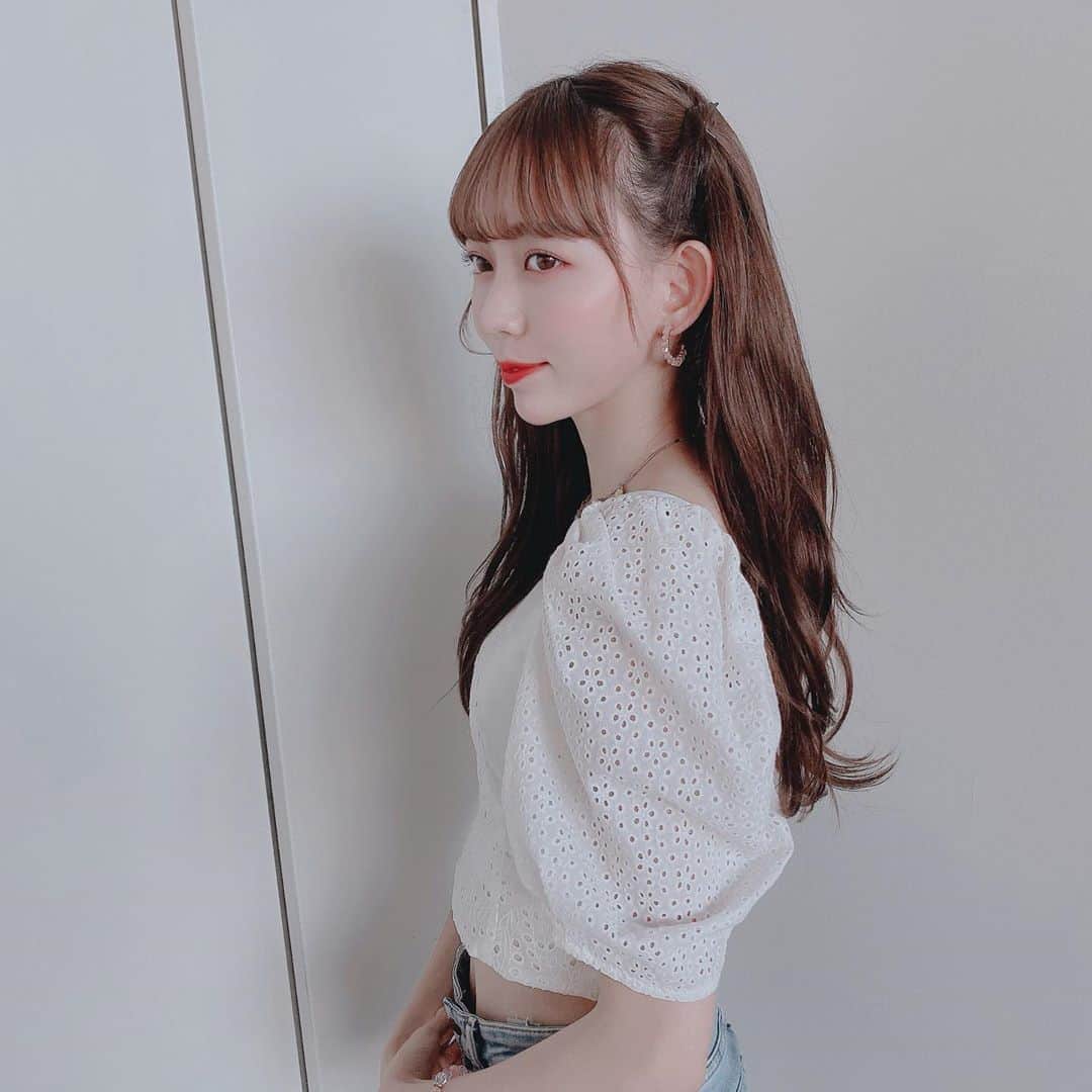 野島樺乃のインスタグラム：「🍐🍐🍐 . . . #私服 #ヘアアレンジ #ねじりアレンジ #ねじり」