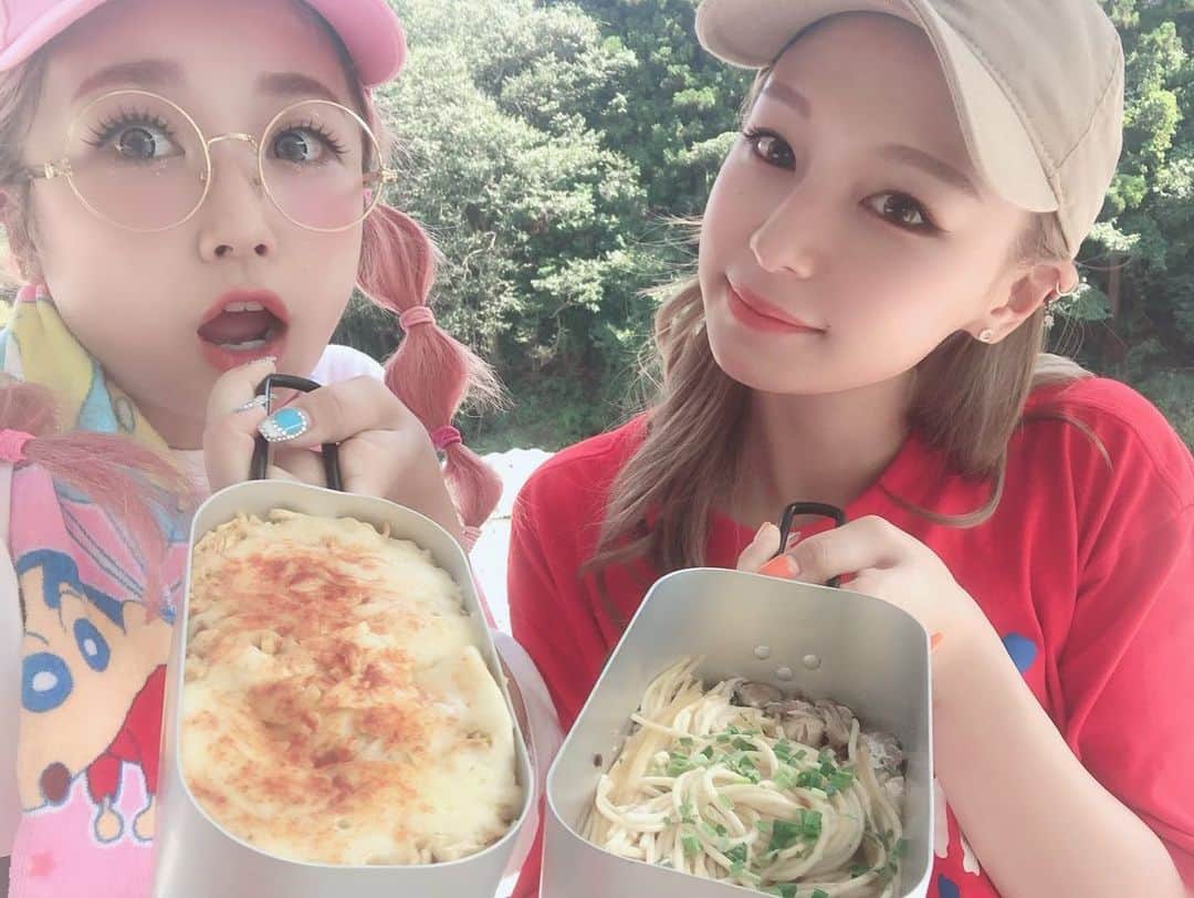 鈴木ユリアのインスタグラム：「. 今日はひかぷうさんと @we_are_capricefox の YouTube撮影で #川井キャンプ場 に行ってきました あぢいあぢい😑 . ひかぷうさん安定に可愛かったなぁ。ずっと笑ってた(笑) . YouTubeお楽しみに。です。」