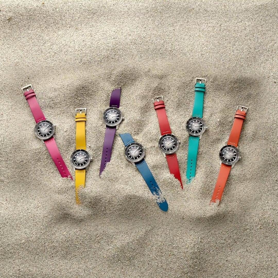 ラドーのインスタグラム：「Revealing our new Captain Cook straps! Do you have a favourite colour? #RadoCaptainCook #Feelit」