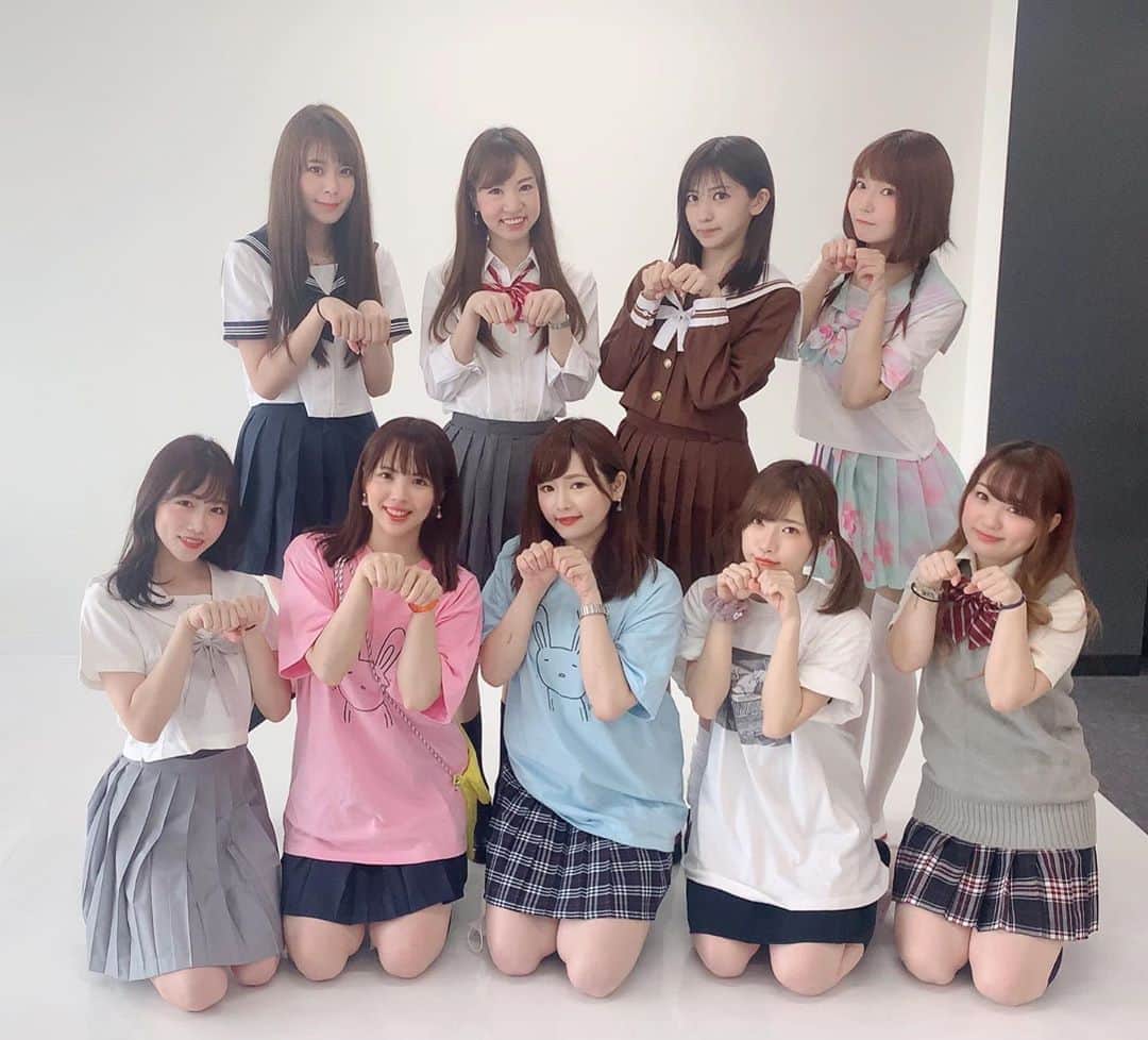 のインスタグラム：「#ぱにちゃん 1周年おめでとう㊗️🌸 投稿遅くなりましたが、 #ぱにちゃん感謝祭　お疲れ様でした❗️ 五分ミニ撮影会新鮮で楽しかったなぁ📸✨ なかなか厳しい時期ではありますが、またイベントも出来たら良いなぁ✨ セーラー服似合わないのはさておき楽しかったですww . これからもYOUTUBERのぱにちゃんの応援しようね❗️みんな、チャンネル登録宜しく🥳🥳 . #YOUTUBER #ユーチューバー　#感謝祭　#イベント　#1周年　#周年イベント」