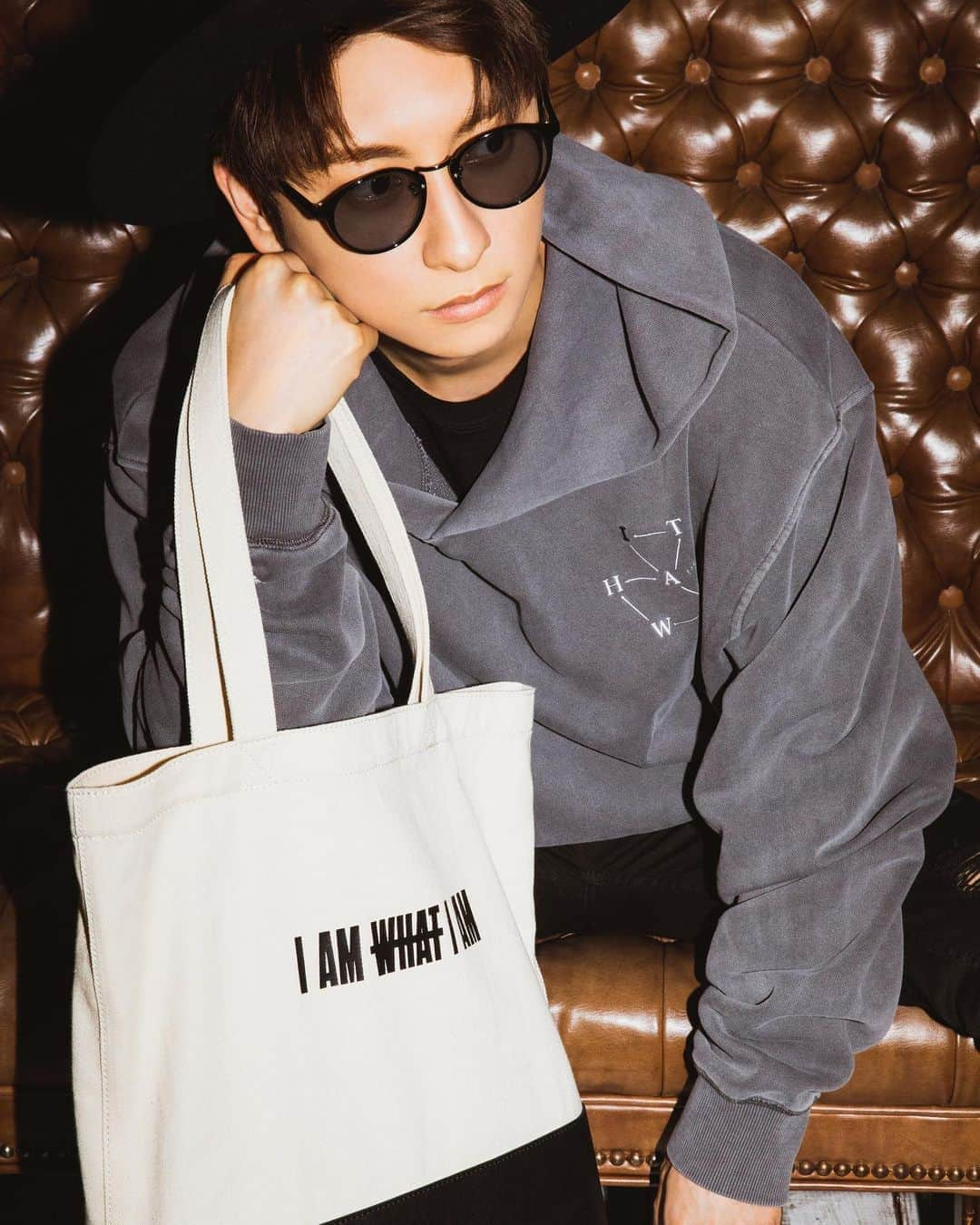 與真司郎さんのインスタグラム写真 - (與真司郎Instagram)「* "I AM WHAT I AM 2020 AUTUMN/WINTER COLLECTION" * * 受注販売中です！ 受注期間は8月30日(日)23:59までです！ * * Preorders now! Ends 2020.8.30! * @__i_am_what_i_am__ #3rdANNIVERSARY #IAMWHATIAM #IM #IMIM #IAMWHATIAM2020AW #SHINJIROATAE #與真司郎」8月26日 18時16分 - shinjiroatae1126