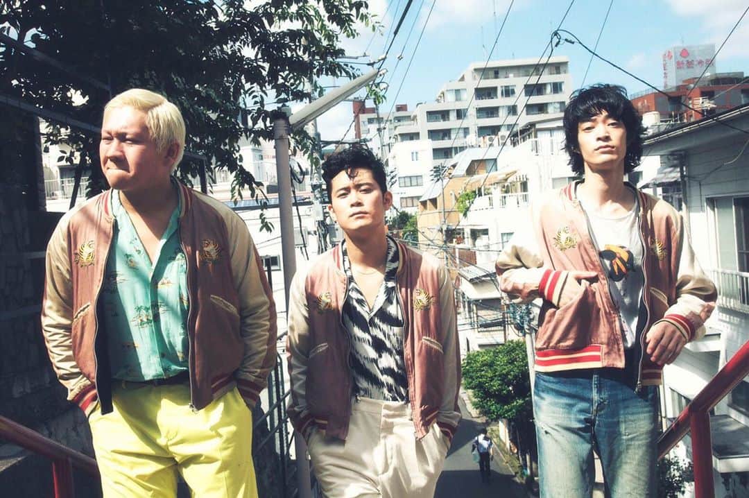 兒玉太智のインスタグラム：「🔥🔥発表🔥🔥  「J.U.M.P.」リリース記念 『無観客だョ！全曲演奏スペシャル』  9/28(月)下北沢SHELTER 21:00配信スタート  📣サポートメンバー Drums 坂詰克彦(怒髪天) 中村"Mr.Mondo"匠(THE NEATBEATS) 茂木左(myeahns) Guitar ビートりょう(THE BOHEMIANS) 熊田州吾(THE THROTTLE)  詳細👇 http://thetokyo.jp/lives/lives-786/  #thetokyo #ザトーキョー #怒髪天 #坂詰克彦 #theneatbeats #mondo #thebohemians #ビートりょう #myeahns #thethrottle #熊田州吾 #レコ発 #無観客ライブ #下北沢shelter」