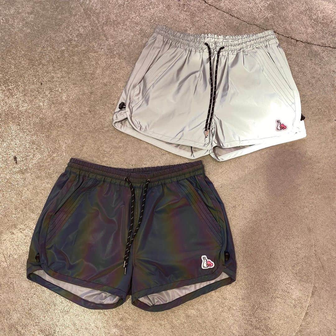 のインスタグラム：「New arrival. “No Photos reflector”Half pants. Now #FR2梅Online.  #FR2梅 exclusive. #fxxkingrabbits#FR2ume#nosexualservice #頭狂色情兎#smokingkills#caution」