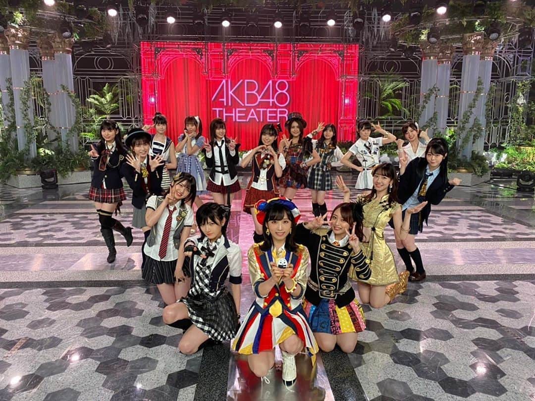 のインスタグラム：「みんなでいろんな衣装を着て 披露させていただきました！  加入前の衣装や、 初選抜曲、 総選挙で選抜に入れていただいた楽曲など、、 個人的にもいろんな思い出がありますー！  #AKB48 #fns歌謡祭」