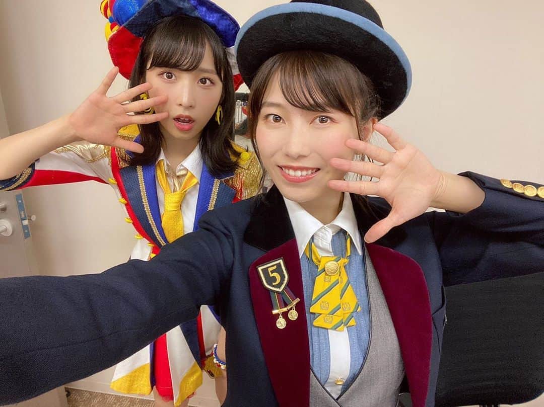 横山由依さんのインスタグラム写真 - (横山由依Instagram)「恋するフォーチュンクッキーの衣装を着ていた ゆいゆいと🥰  #AKB48」8月26日 18時47分 - yokoyamayui_1208