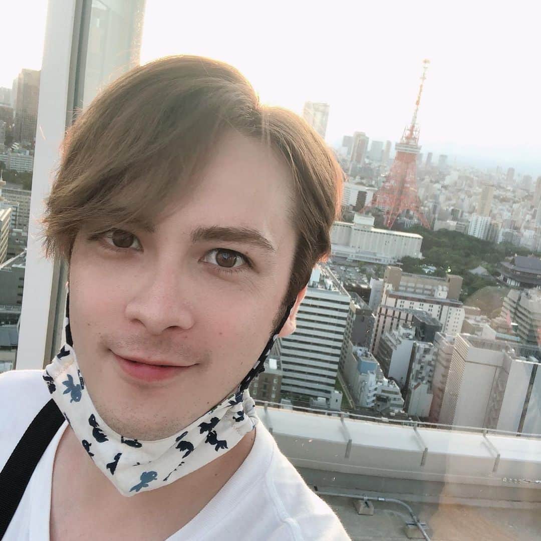 冨森ジャスティンのインスタグラム：「撮影の一幕！ 東京タワー！  #thebadlosers #東京タワー」