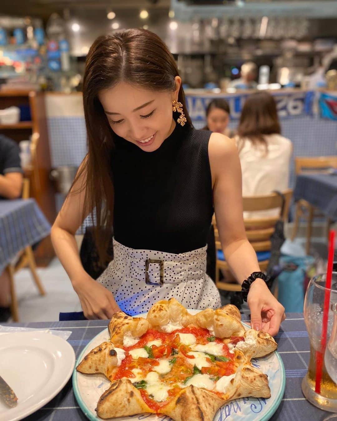 五條まりなさんのインスタグラム写真 - (五條まりなInstagram)「﻿ 　﻿ ずっと行きたかったナポリスタカに行けた！﻿ 噂のドンサルヴォ🍕﻿ ﻿ 美味しかった🤩﻿ 　﻿ 　﻿ @riho.r0911 👶﻿ ﻿ ﻿ #ナポリスタカ#神谷町#イタリアン#ピザ#星型ピザ#ピザ百名店#食べログ高評価#食べログ百名店#グルメ﻿ ﻿ 　﻿ ﻿」8月26日 19時08分 - marina.gojo