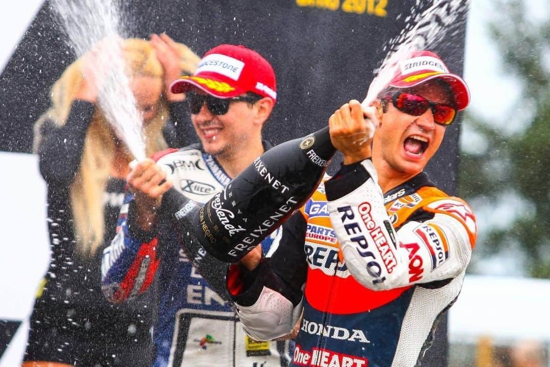 MotoGPさんのインスタグラム写真 - (MotoGPInstagram)「#OnThisDay at the 2012 #CzechGP 🇨🇿 @26_DaniPedrosa took the glory after an intense battle with @jorgelorenzo99 ⚔️ Who remembers that thrilling #MotoGP race? 🤩 Check out our story to enjoy the video! 👀」8月26日 19時00分 - motogp