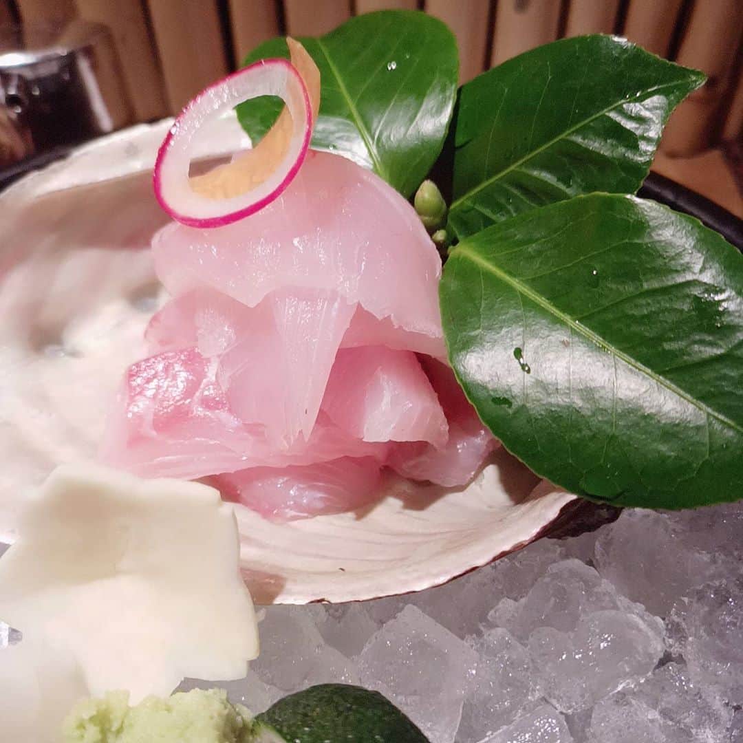 松本隆博のインスタグラム：「。 なんじゃこの、、 店員にオススメされた、 ｢うめいろ｣(˙◁˙)(˙◁˙)(˙◁˙)(˙◁˙)(˙◁˙)(˙◁˙)(˙◁˙) 超超美味いやんかーーー」