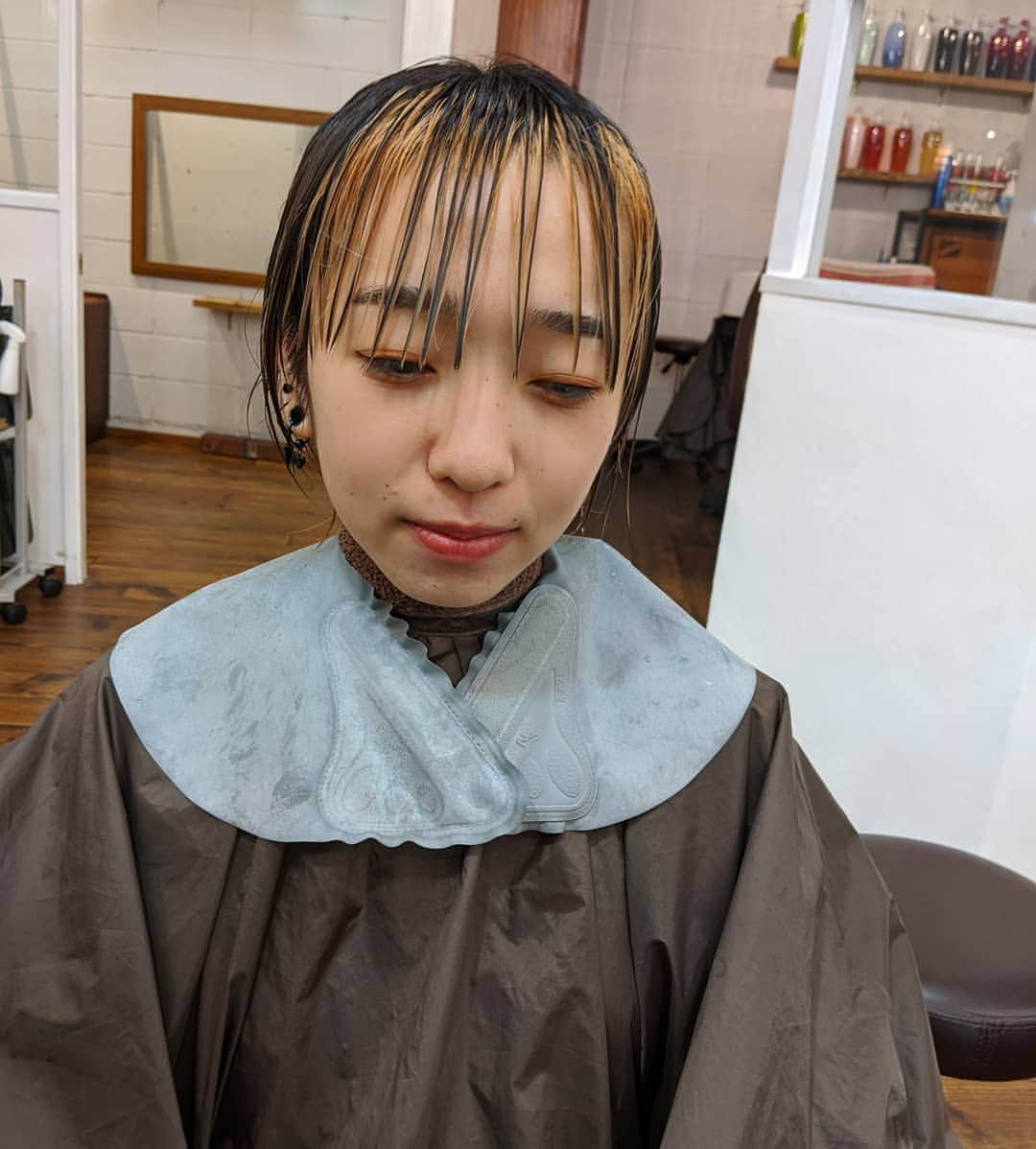 時田健太さんのインスタグラム写真 - (時田健太Instagram)「before→after✂  コントラストで差をつけたデザインカラー！  カットはウルフからワイドバングにしてボブにカット✂  ポカリとカラーが絶妙にマッチしてる」8月26日 19時49分 - tokikenta