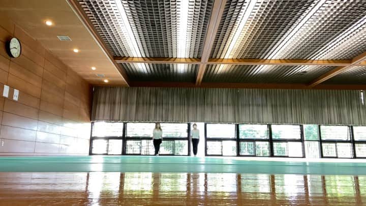 瀧澤彩夏のインスタグラム：「久しぶりにまりんとくるくるタイム🤸‍♀️  くるくるできるかちょっと不安だったけどくるくるできてよかったしくるくる楽しかったくるくるくるくる〜。。。  @marin_kani  @ayaka_kani」