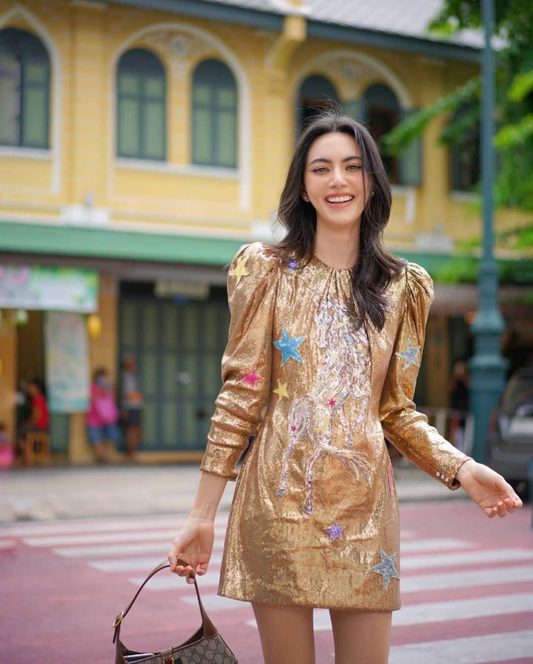 のインスタグラム：「It’s your time to shine. Repost from @davikah in #SretsisPF20 ✨ #PF20TheLastUnicorn」