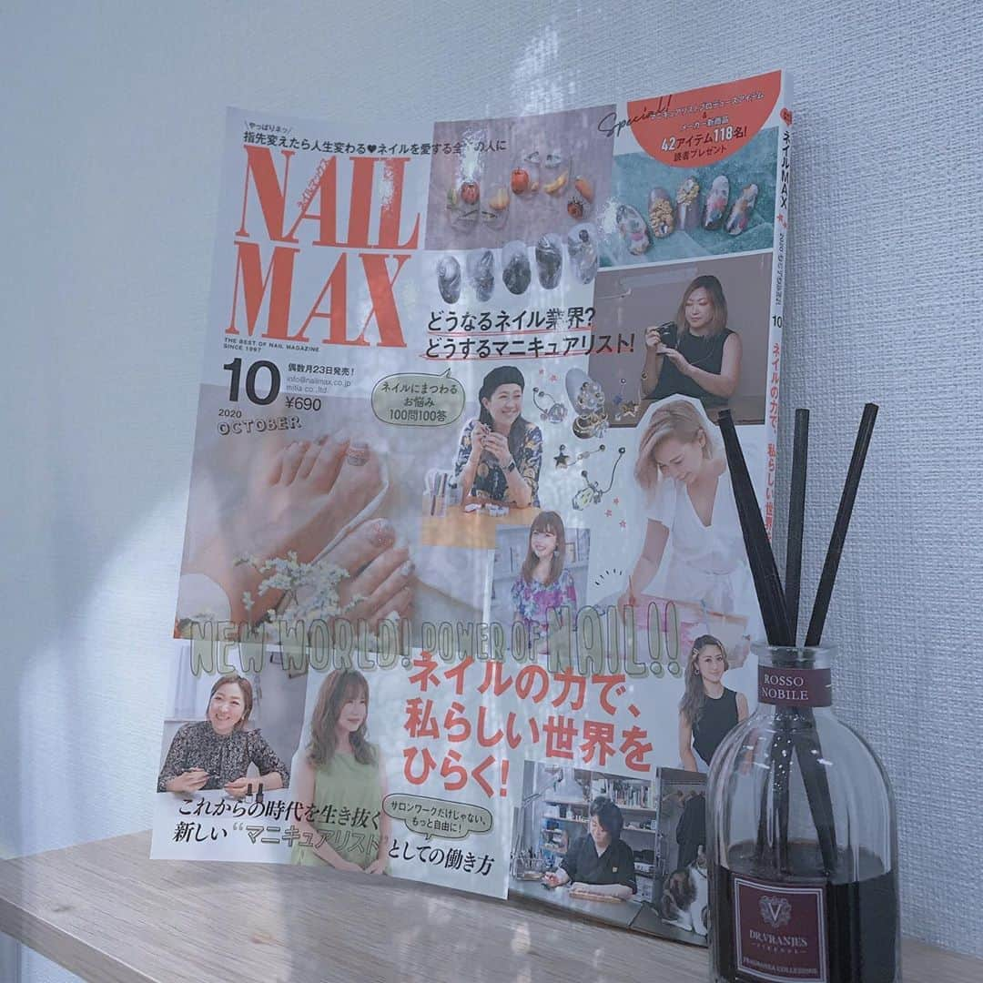 なかやまちえこさんのインスタグラム写真 - (なかやまちえこInstagram)「2020.08.23 NAIL MAX⠀ ⠀ 今回はネイルは載ってないのですが、シリコンモールドプレゼント（抽選ですが是非ご応募ください☺️✨）と、⠀ メッセージアート企画ページ用に絵を描き下ろしてます😌💫⠀ チラリと見ていただけたら嬉しいです！⠀ #ネイル雑誌 #雑誌 #magazine #nailmax @nailmax_official @pregelofficial」8月26日 20時36分 - chiekonakayama