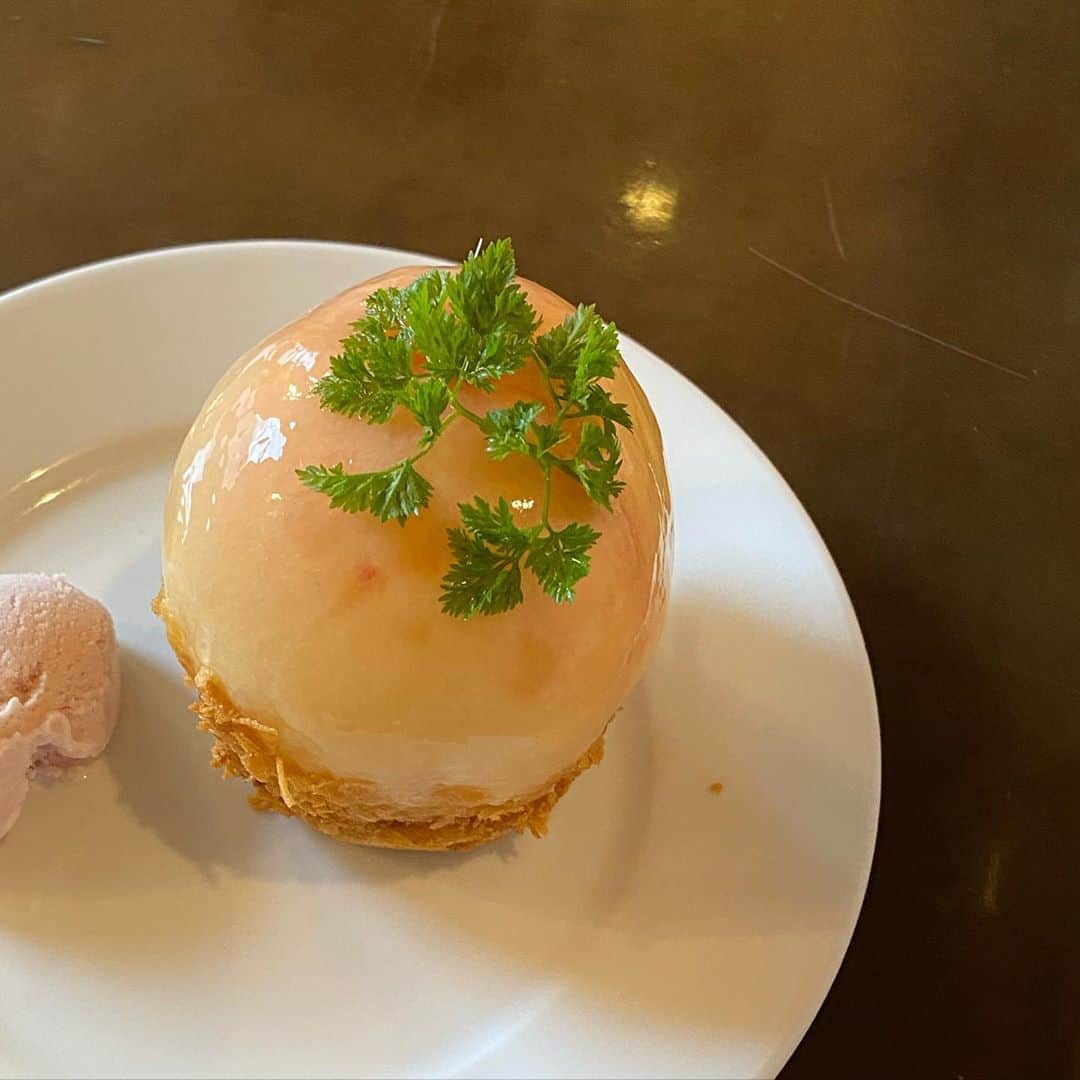 穴井千尋のグルメインスタ