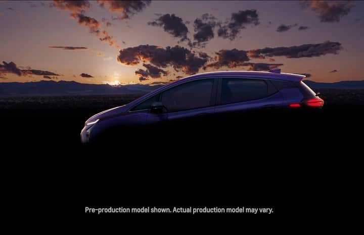 シボレーのインスタグラム：「The #Chevy EV family is growing. The All-New #BoltEUV and an updated #BoltEV will premiere in 2021. For exclusive updates, check out the link in our bio.」