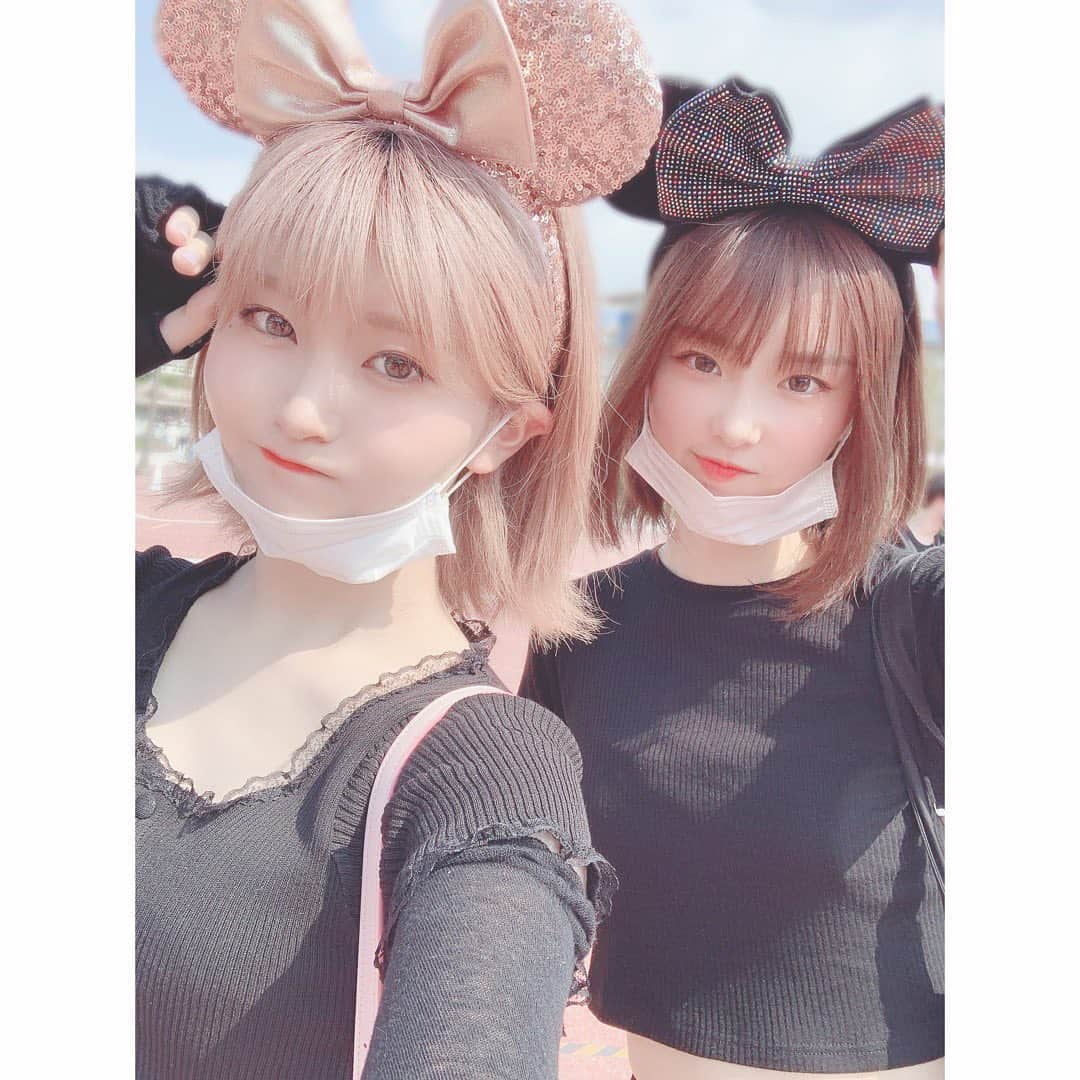 大竹ひとみさんのインスタグラム写真 - (大竹ひとみInstagram)「‪‪❤︎‬ . . with岡田梨奈ちゃんなのだ！ . #岡田梨奈 ちゃん #disneyland #similarlook #black #cordinate #instalike #instagood #follow #followｍe」8月26日 20時59分 - iamhitomi_48