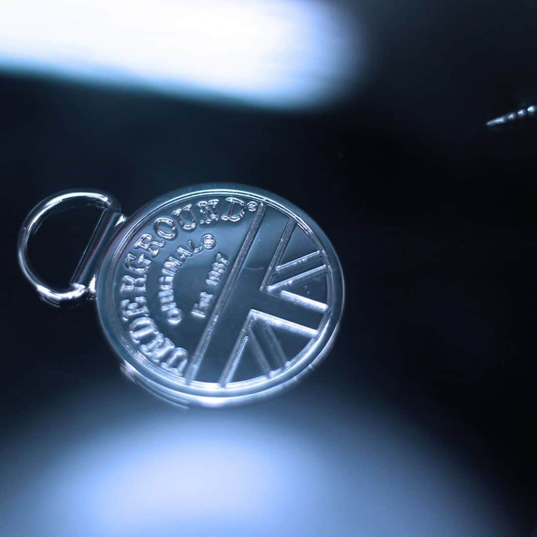 アンダーグラウンドのインスタグラム：「Each of our Underground Originals bears a leather tag debossed with the Underground logo and distinctive halfmoon flag. These limited edition silver versions were struck for the 35th anniversary of the Underground Originals Collection .⁠ ⁠ AUTHENTIC⁠ BRITISH ⁠ SUB CULTURE INSPIRED ⁠ SINCE 1981」
