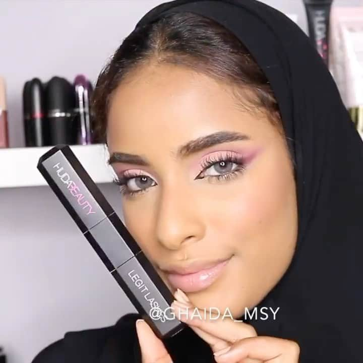 Huda Kattanのインスタグラム