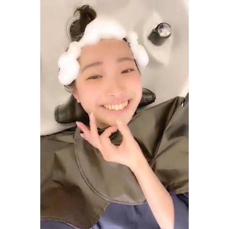 有明ゆなさんのインスタグラム写真 - (有明ゆなInstagram)「シャンプーされてるところとか あんまりみれないよね\(//∇//)\ . . . . #有明ゆな #pococha #pocochaライバー #美容室 #あわあわ #シャンプー #シャンプー台」8月26日 21時26分 - ariake_yuna