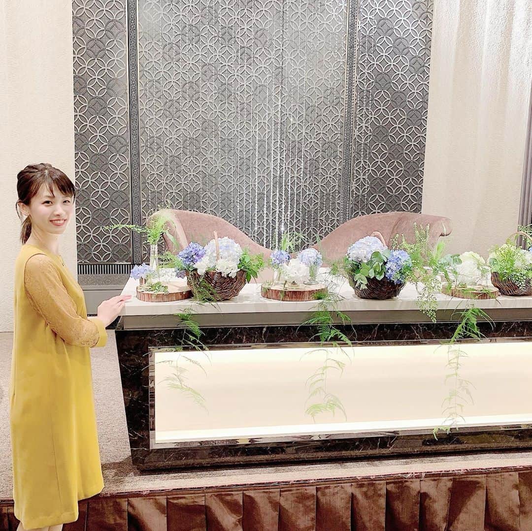岡野綾夏さんのインスタグラム写真 - (岡野綾夏Instagram)「#結婚式の司会 . やっぱり、幸せに溢れるこの場所は 大好きだあ❤️」8月26日 21時35分 - ayaka.o531