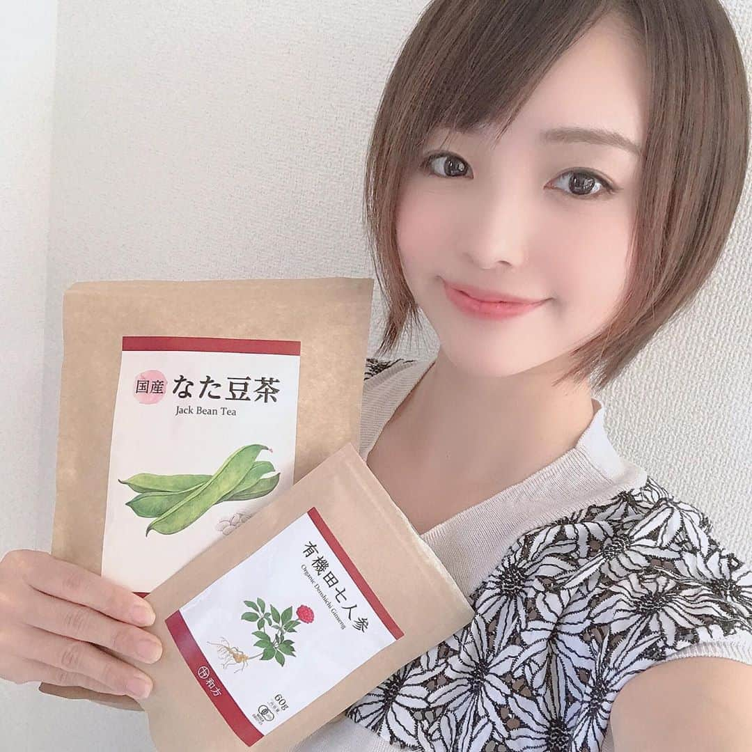 ゆうかさんのインスタグラム写真 - (ゆうかInstagram)「夜寝る前になた豆茶飲んでるよ〜✨﻿ ﻿ 口の匂いが気になる人におススメで、﻿ Amazonで注文して飲んでみたら、たしかに口の中がスッキリ✨起きた直後もスッキリしたままでした！﻿ ﻿ ノンカフェインで、クセになる焙煎の雑味のない味で とっても美味しいです❤️﻿ ﻿ もうひとつ持ってるのは、田七人参のサプリ🥕﻿ 便秘解消に効果があるようで飲んでます✨﻿ ﻿ ⭐️なた豆茶﻿ ⭐️田七人参﻿ ﻿ 検索してみてね🐰🎀﻿ ﻿ #口臭予防 #便秘改善 #口臭ケア #口臭対策 #便秘解消 #健康第一 #健康 #美容 #ダイエット #なた豆茶 #田七人参 #和方 #人生100年時代 #健康食品 #サプリメント #サプリ #お茶の時間 #お茶 #pr #アラサーママ #アラサー #アラサー美容 #20代ママ #便秘対策」8月26日 21時38分 - yuuka_japan