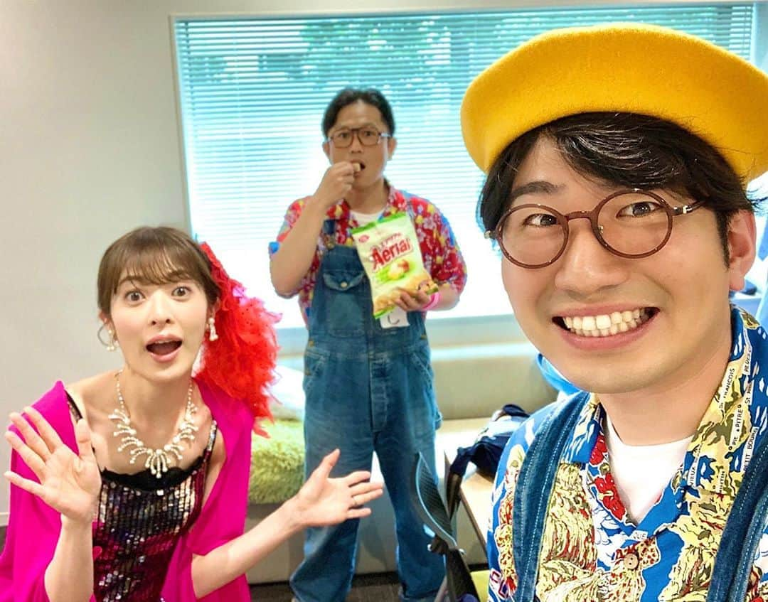 福田太郎さんのインスタグラム写真 - (福田太郎Instagram)「😋 ありがとう！伝説の食いしん坊綾子さん💃 料理、食材、作ってくださる方へのリスペクトを込め 的確かつあったかいリポート、勉強になりました😂 ⠀ 伝授してもらった食リポ極意の数々🍜🍛🥞 ぜんぶ活かして、これからも北海道の食の魅力を お兄ちゃんと一緒に、沢山お届けしていくね👦🏻👦🏻 ⠀ 最後まで放送を観てくださった皆さん とっても嬉しかったです！ありがとうございます😋 良い子だから早寝するよ！おやすみ😴🌙 ⠀ #伝説の食いしん坊綾子 #石沢綾子 #HTB #アナウンサー #卒業企画 #食いしん坊兄弟 #林和人 #福田太郎 #また会う日まで #北海道 #札幌グルメ #蓮海 #ラーメン #つけ麺 #スープカリーキング #椿サロン #パンケーキ」8月26日 21時43分 - htb_tarofukuda