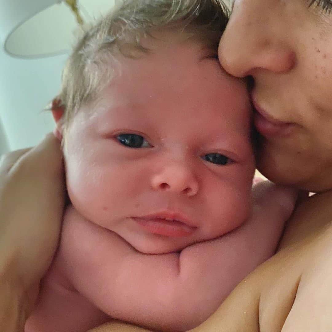 E! Onlineさんのインスタグラム写真 - (E! OnlineInstagram)「Nikki and Brie Bella have finally revealed the names of their baby boys! Welcome to the world, Matteo Artemovich Chigvintsev, and Buddy Dessert. 💙 (📷: @thenikkibella )」8月26日 21時46分 - enews
