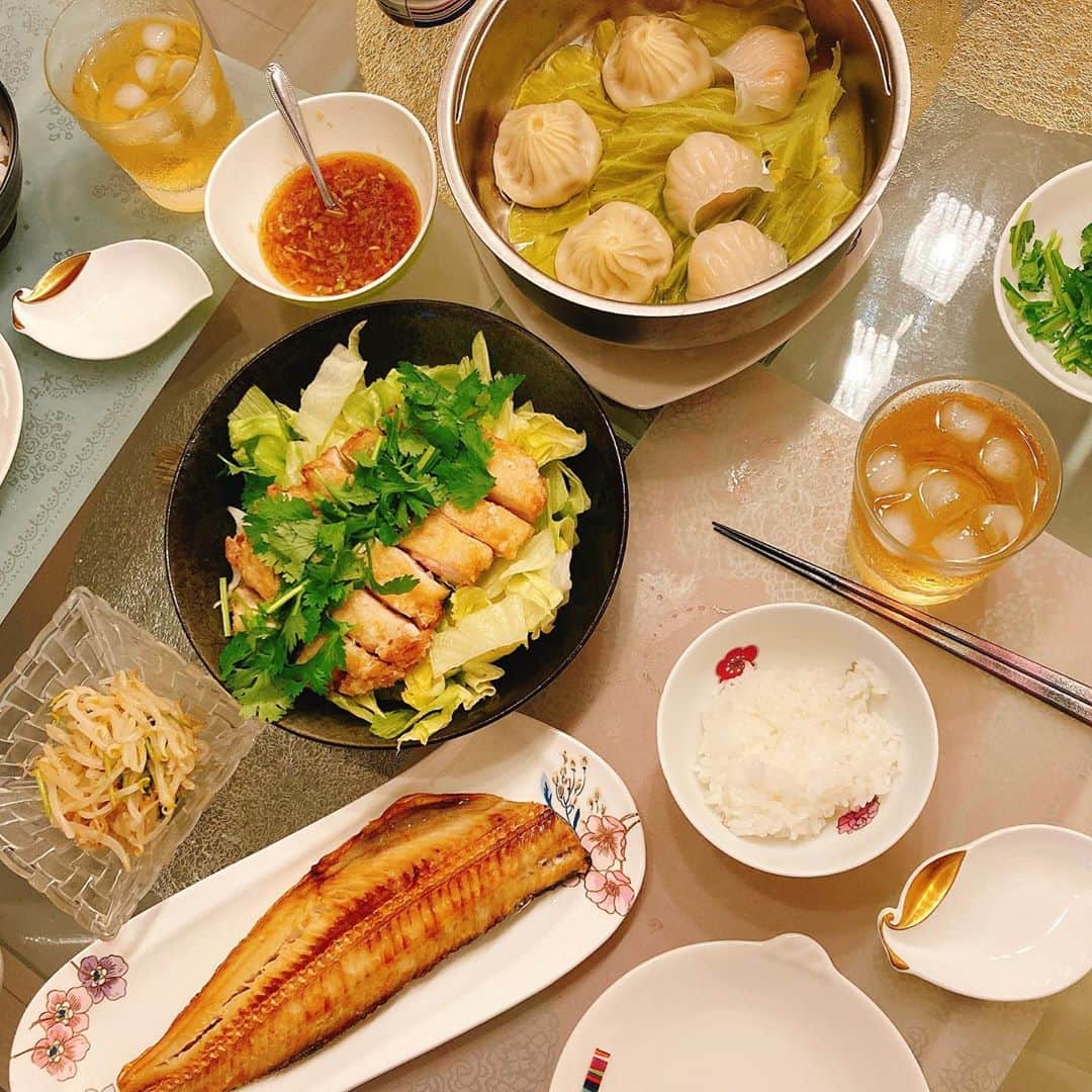 黒沢咲さんのインスタグラム写真 - (黒沢咲Instagram)「最近の晩ご飯。ちゃんと作ってる！  下ごしらえを済ませておいて、パッと仕上げられるように練習中‼️」8月26日 21時46分 - kurosawa_saki