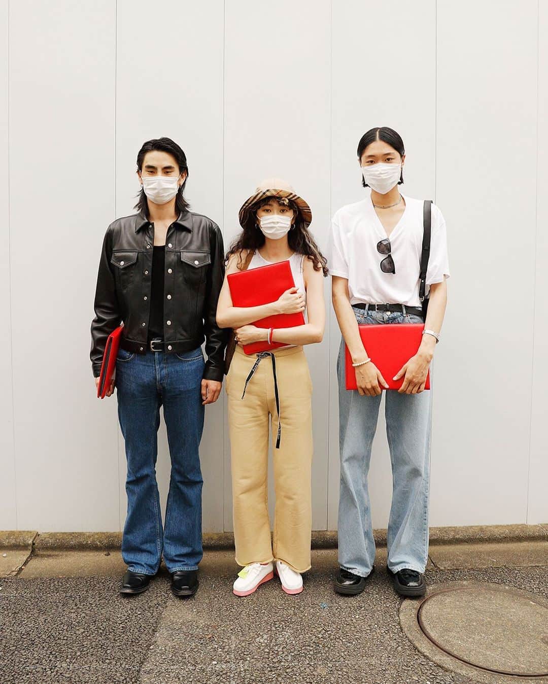 Droptokyoさんのインスタグラム写真 - (DroptokyoInstagram)「TOKYO STREET STYLES⁣ Name: @t_san___ @blossom.jij @by_takato  #streetstyle#droptokyo#tokyo#japan#streetscene#streetfashion#streetwear#streetculture#fashion#ストリートファッション#fashion#コーディネート#tokyofashion#japanfashion⁣ Photography: @yuri_horie_」8月26日 21時51分 - drop_tokyo