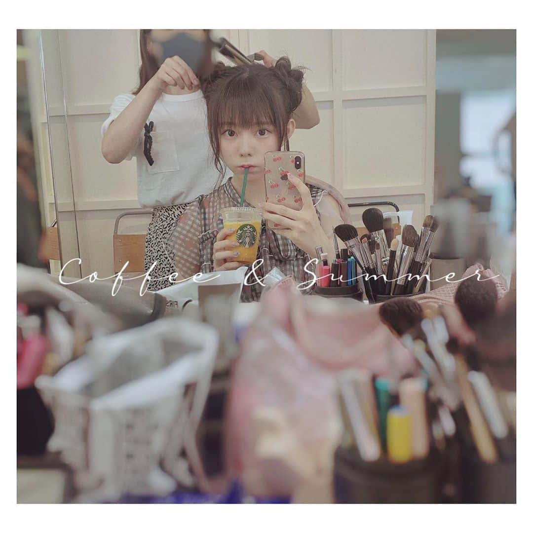 大森莉緒さんのインスタグラム写真 - (大森莉緒Instagram)「・ ・ ヘアメイク中( ¨̮ )💄 ・ ・ 『NEXTGIRL図鑑 2020-2021』から次世代ヒロインに選んでいただきました(˶ ̇ ̵ ̇˶ )❤ ・ 9/15発売のNEXTGIRL図鑑をお楽しみに😚！ ・ ・ #大森莉緒 #おーりお #おりおんず #ラストアイドル #nextgirl図鑑 #鏡越し #instagood #instapic #hairstyle #makeup #photo」8月26日 21時56分 - rio.ohmori