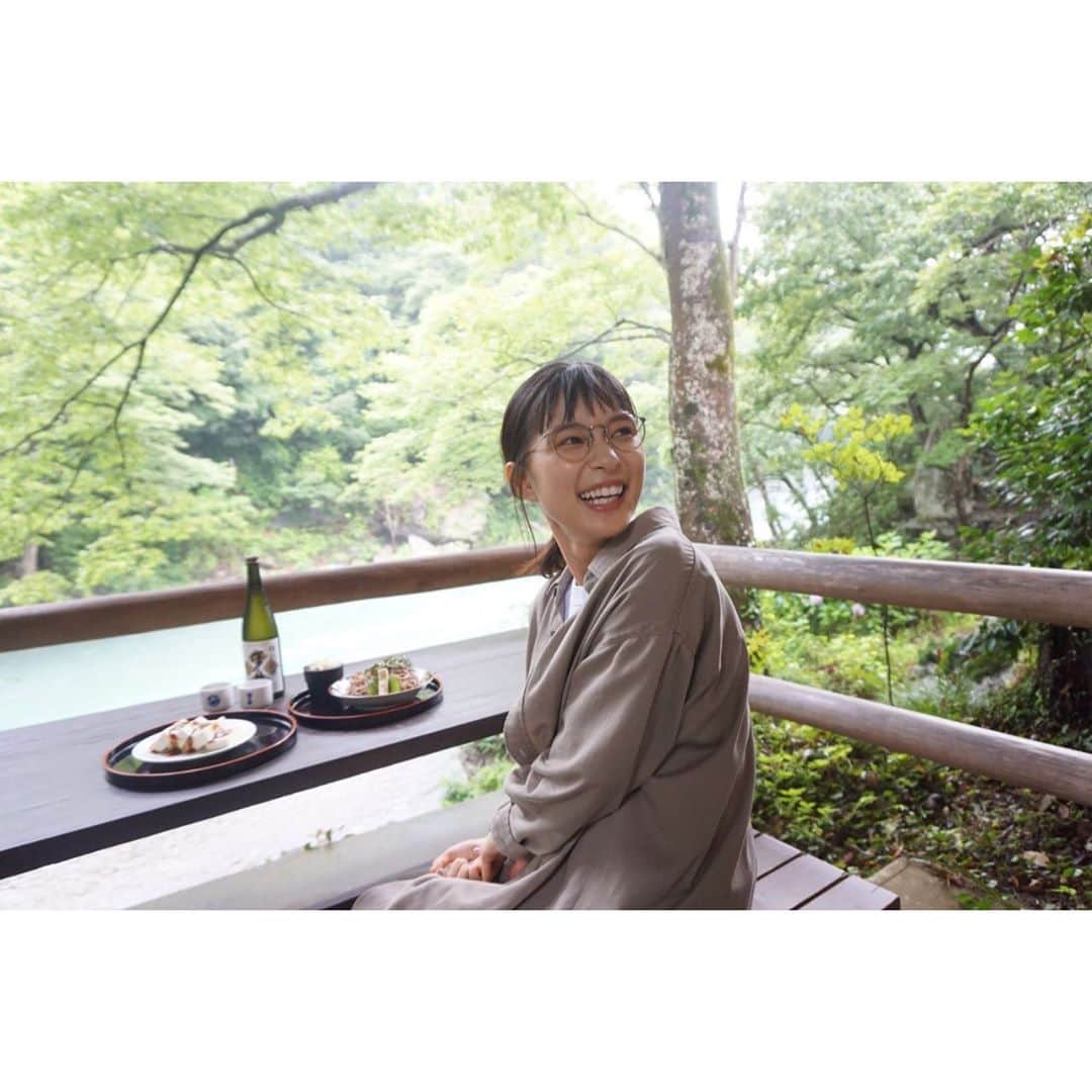 芳根京子さんのインスタグラム写真 - (芳根京子Instagram)「最近はなかなかプライベートで外に出ることも少ないので、 こうして外でお食事しながら 日本酒を頂けて嬉しかったなぁ。 最高だったなぁ。  #mina  #誤字直した。笑」8月26日 21時58分 - yoshinekyoko
