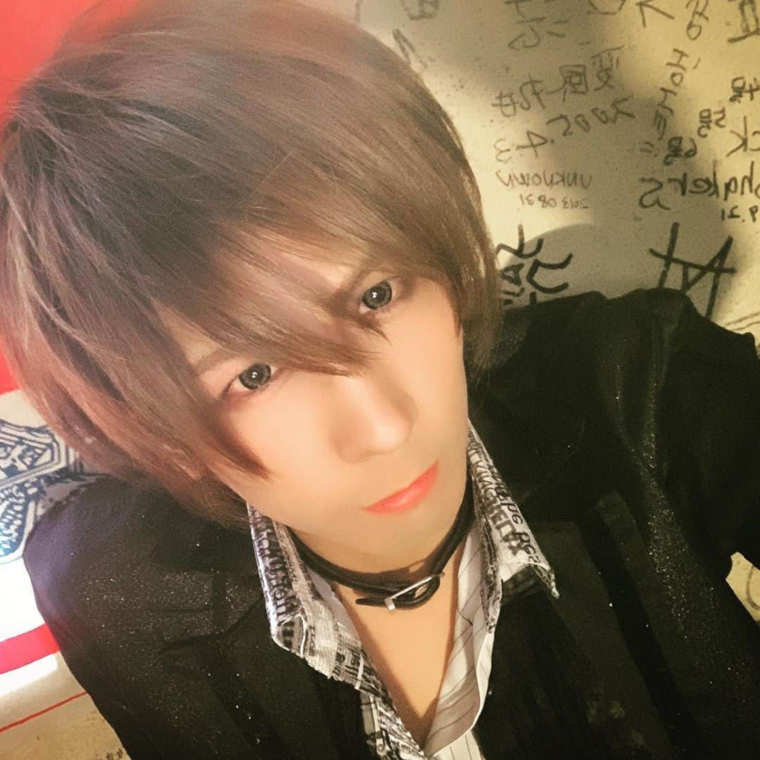 TAKUMA さんのインスタグラム写真 - (TAKUMA Instagram)「福井公演！ 福井チョップぶちかましてやったぜ！！ フェンスが懐かしかったな 思い出に浸れる、それもツアーの醍醐味✨ また来ますねー！  #たんさん #ギルド #福井chop #幸せになれる僕の結論」8月26日 22時08分 - tan_tan_dayo