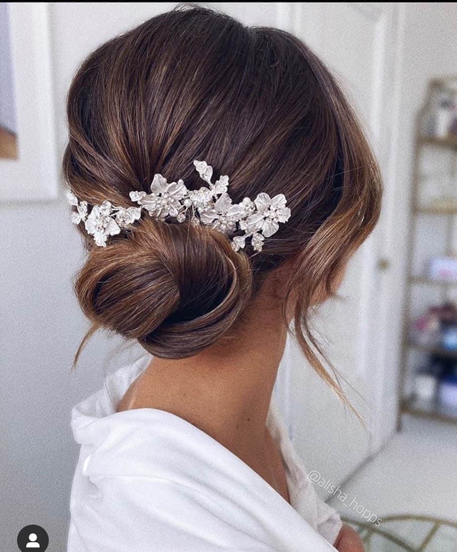 I N S T A B R A I Dのインスタグラム：「Bridal hair goals 🤍」
