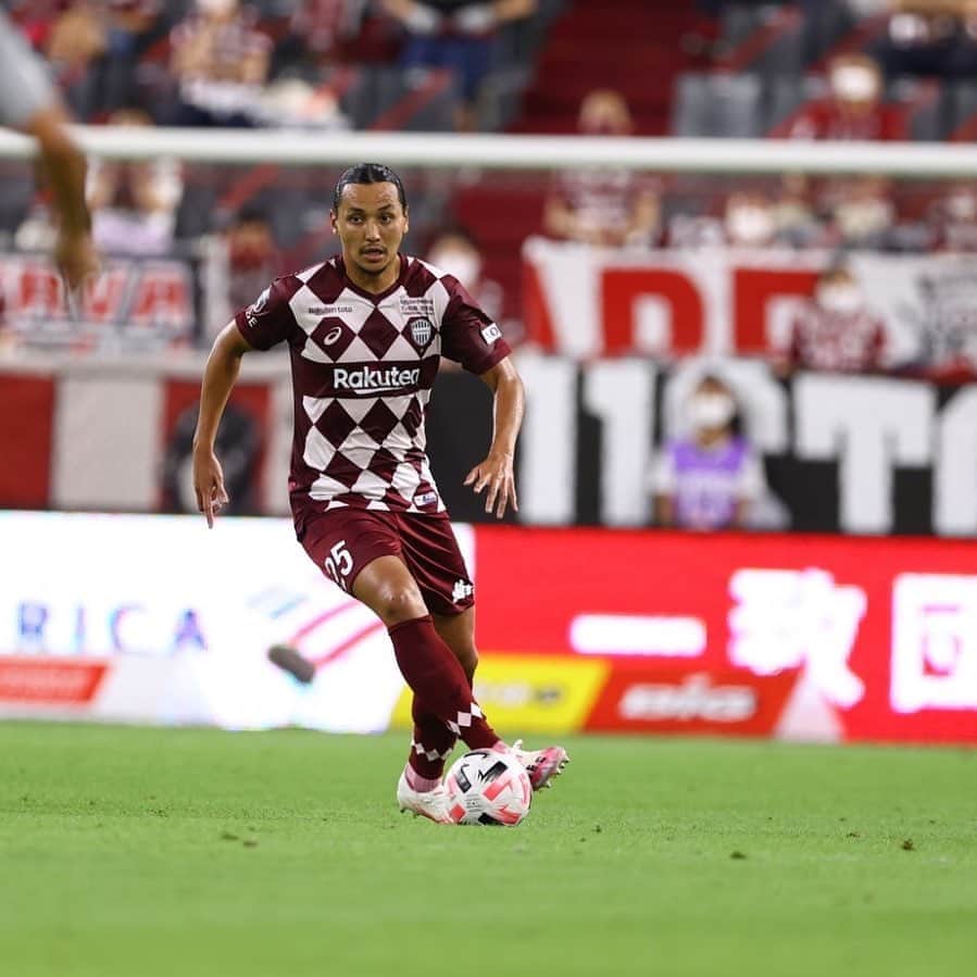 大崎玲央のインスタグラム：「ホームで勝たないと。 #visselkobe #ヴィッセル神戸」