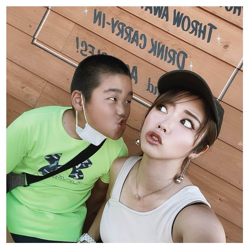 ARIKAさんのインスタグラム写真 - (ARIKAInstagram)「my brother 💘 . 可愛い〜 大学は東京くるんだって☺️ 美味しいものいっぱい食べさせたい🐷 早く大学生にならんかな〜🥺💘 . #brother #family #弟 #仲良し #家族 #父母が浜 #cafe #coffee #おひとり様 #女性のひとり暮らし #写真好きな人と繋がりたい #お洒落さんと繋がりたい#summer #workout #makeup #hair #me #girl #swag #l4l #love #selfie #follow #bestoftheday #tokyo #ライバー #寫真 #攝影日常 #粉我」8月26日 22時26分 - arika.este