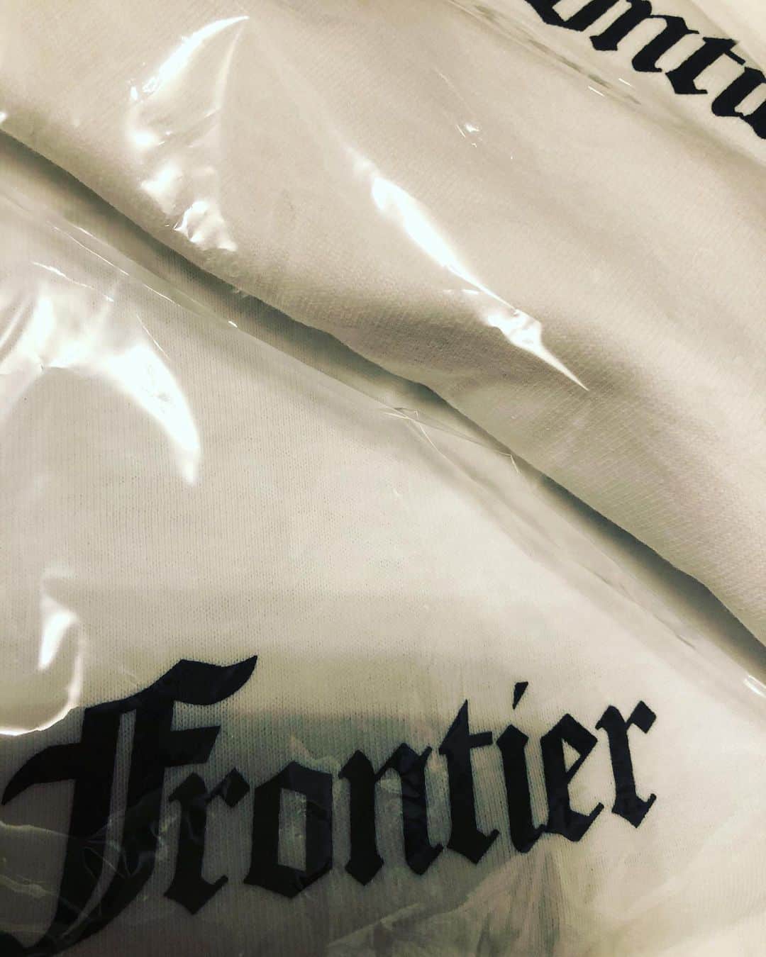 北園涼さんのインスタグラム写真 - (北園涼Instagram)「ガンガン着てこ  #Frontier #ライブtシャツ」8月26日 22時37分 - ryo_kitazono