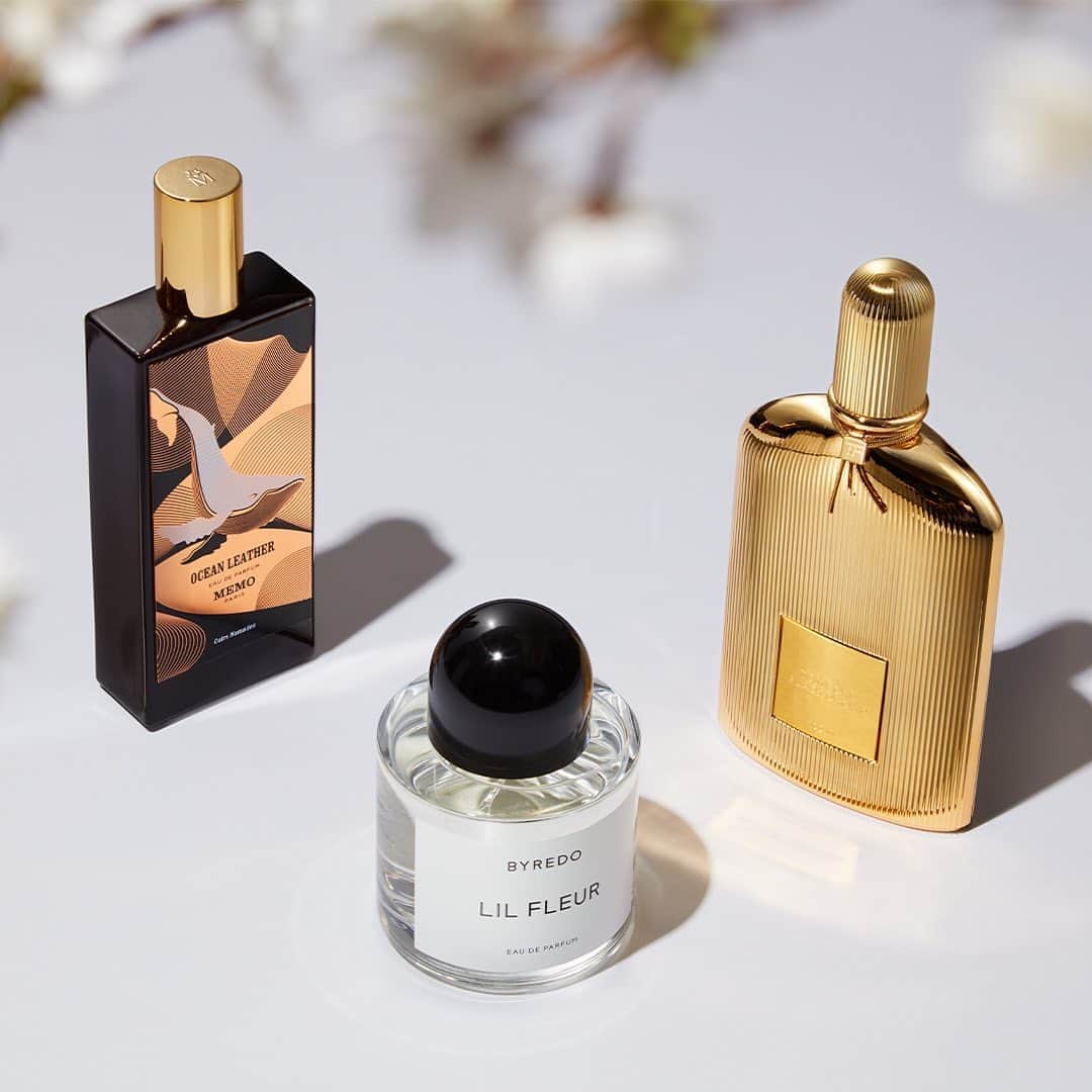 Saks Fifth Avenueのインスタグラム：「Take note: fall's favorite new fragrances include alluring hints of black truffle, saffron heart & sage.」