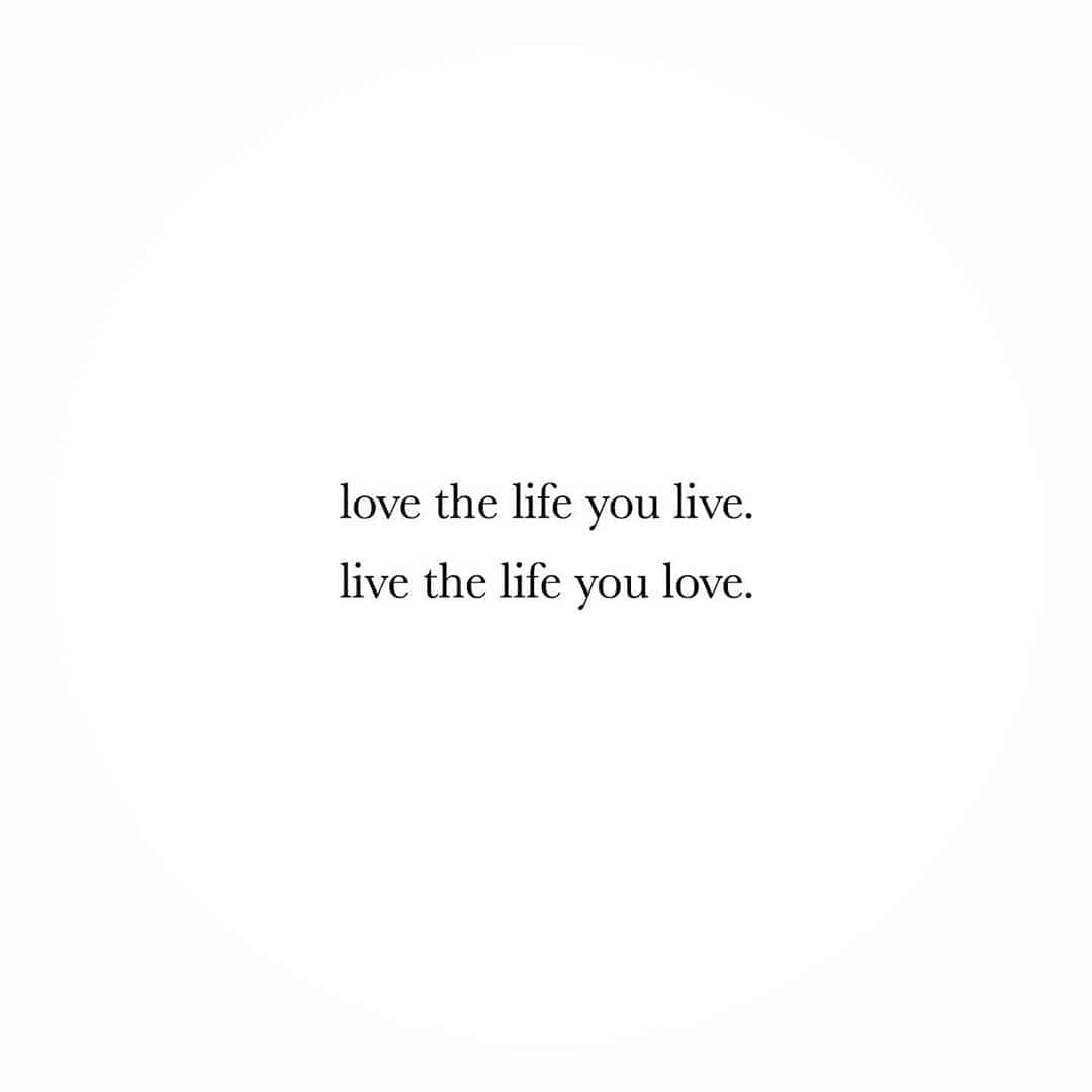 のインスタグラム：「.﻿ ﻿ 好きな言葉。﻿ ﻿ 今日も愛ある1日を♡﻿ ﻿ ﻿ #quotes #goodvibes」