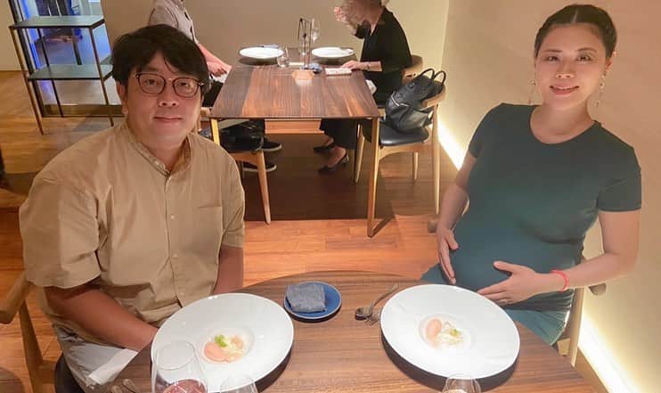 川面千晶さんのインスタグラム写真 - (川面千晶Instagram)「昨日は、お旦那の44回目のお誕生日でした🎂 ・ おめでとうおめでとう🎉 ・ 2人だけのディナーはしばらくないだろうから、素敵なお料理存分に楽しみました❤️ ・ #アコルデゥ #創作スパニッシュ」8月27日 9時25分 - chankawamo