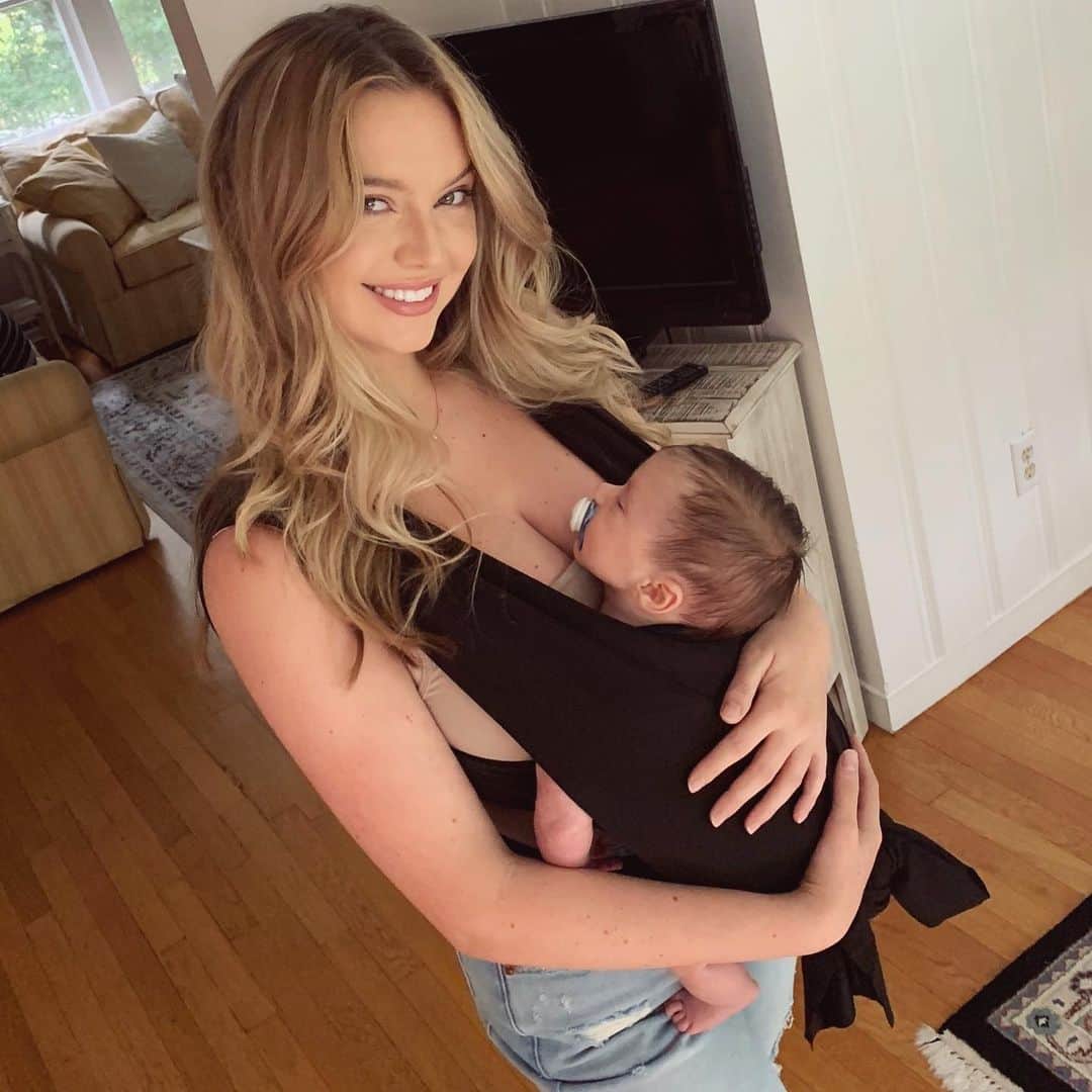 Lauren Hanleyのインスタグラム：「Mama 🐻」