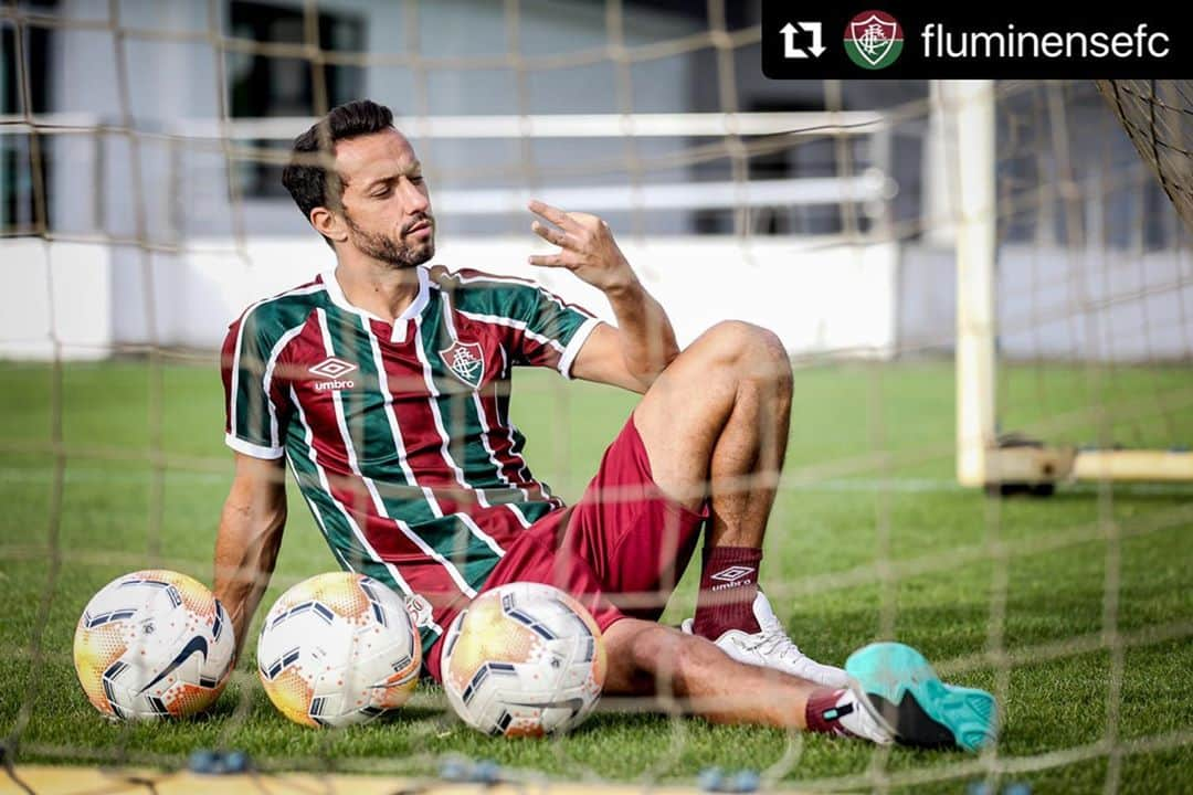 ネネさんのインスタグラム写真 - (ネネInstagram)「Nene ⚽⚽⚽ #VovôTáOn ⠀ 📸: @lucasmerconphotos/FFC Obrigado meu Deus pela classificação e pelos gols!!🙏🏻😬🇭🇺」8月27日 10時03分 - nene