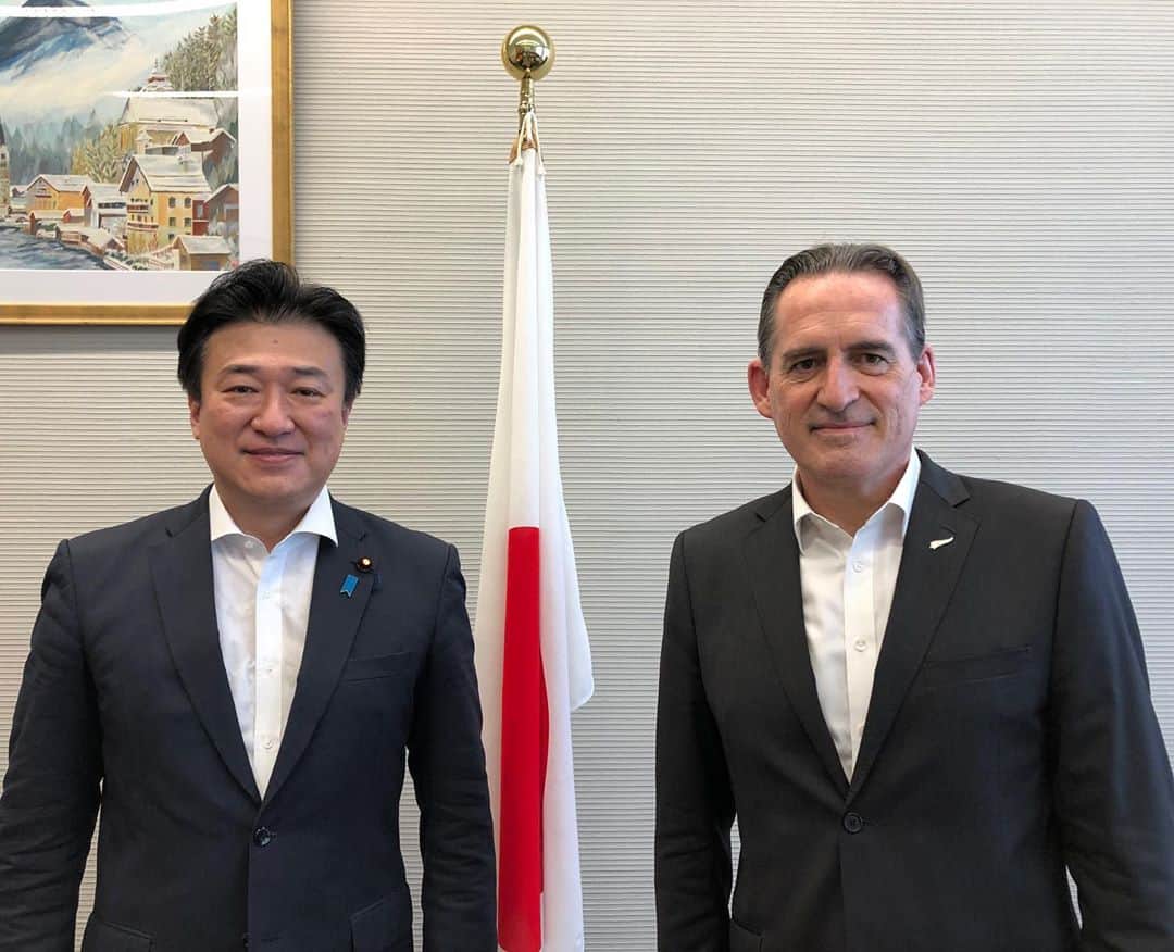 木原稔のインスタグラム：「在日本ニュージーランド大使館のクーパー大使と意見交換🇳🇿」