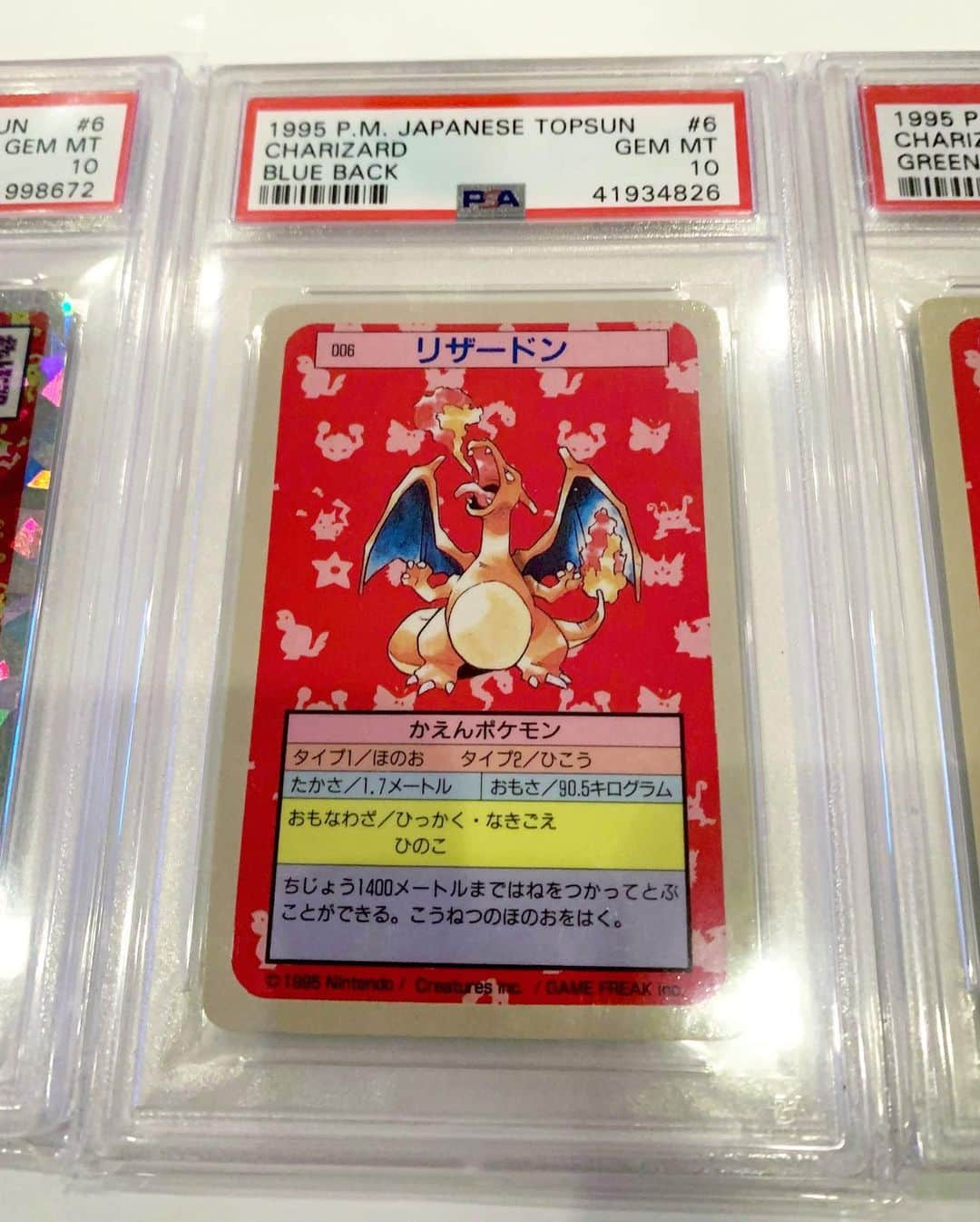 T・ミルズさんのインスタグラム写真 - (T・ミルズInstagram)「have you ever seen $1,000,000 in Pokémon cards before? 🤯 #gottacatchemall #gottacrackemall #daddysmakingmoney」8月27日 1時51分 - travismills