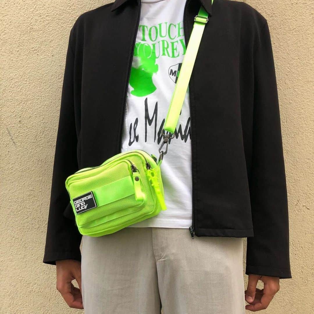 ジョージジーナ&ルーシーのインスタグラム：「@pasfollelaguepe._ with our „Love Letter“ - Neon Special 💚 Tag us in your shots for a chance to be featured on our account #georgeginalucy #gglsquad」