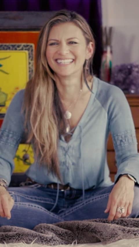 のインスタグラム：「We can all use a boost of #love, #inspiration & #guidance these days! That’s why I’m excited to be a Featured Speaker on Thrive! A New Way of Living Series presented by Sunny Dawn Johnston Productions. Thrilled to be a part of it! Check out the details here: https://sunnydawnjohnston.com/thrive/ @sunnydawn.johnston @humanharmonics」
